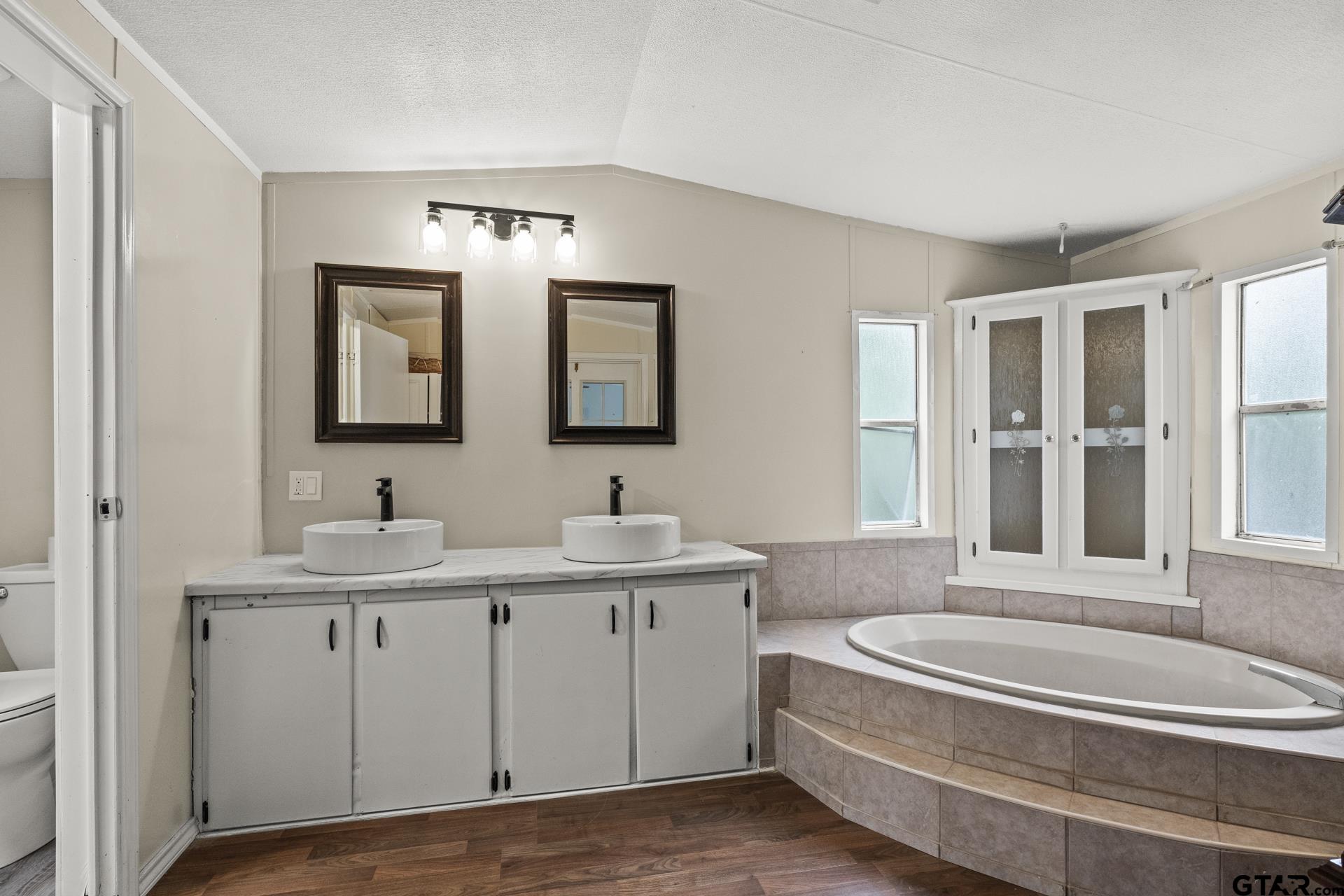 327 Private Road 52436