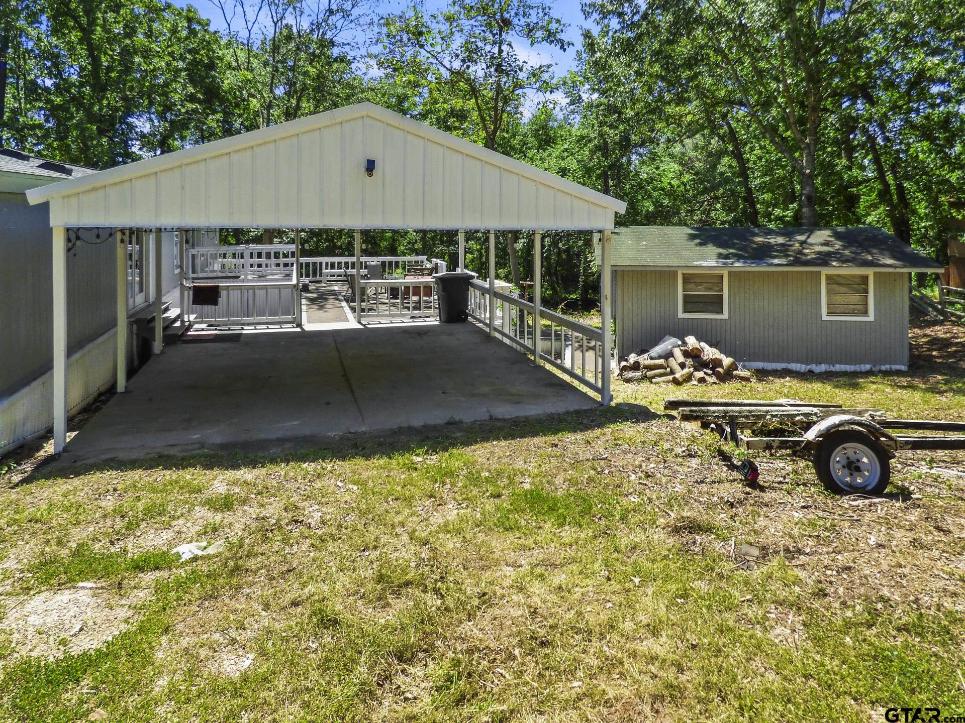 327 Private Road 52436