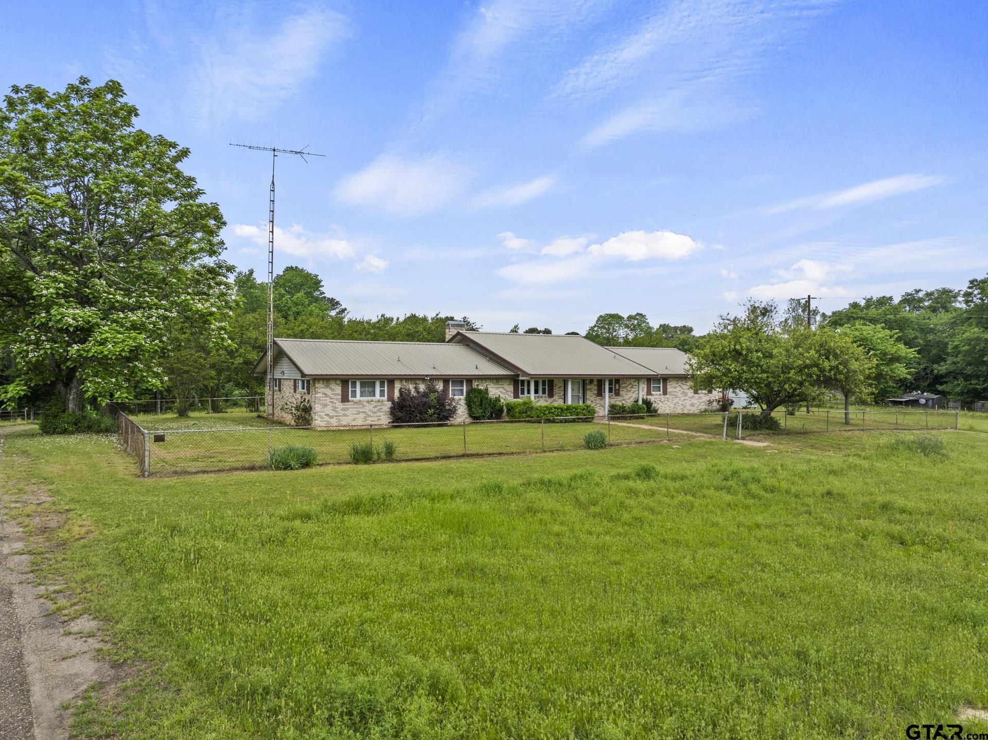 6575 FM 1402