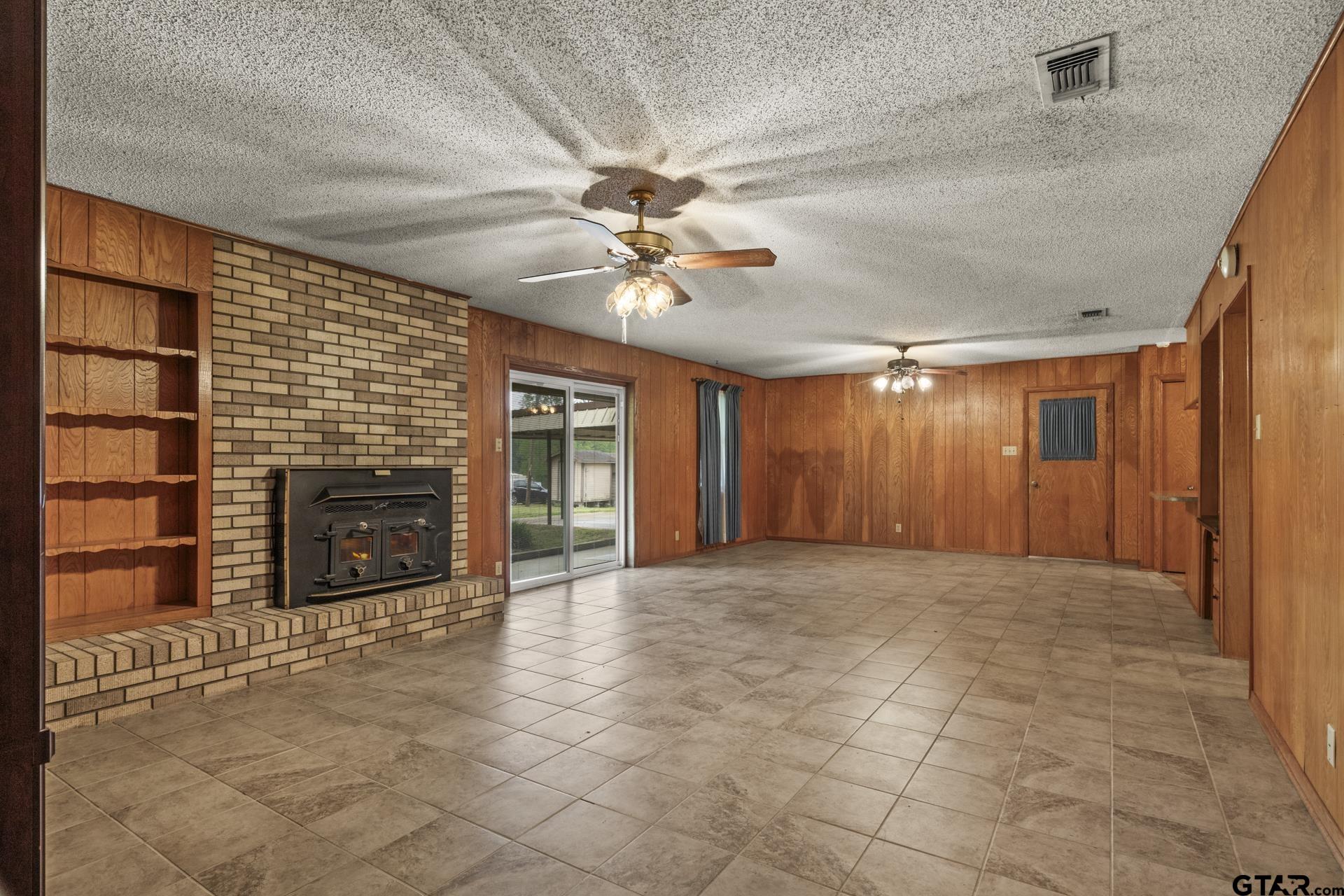 6575 FM 1402