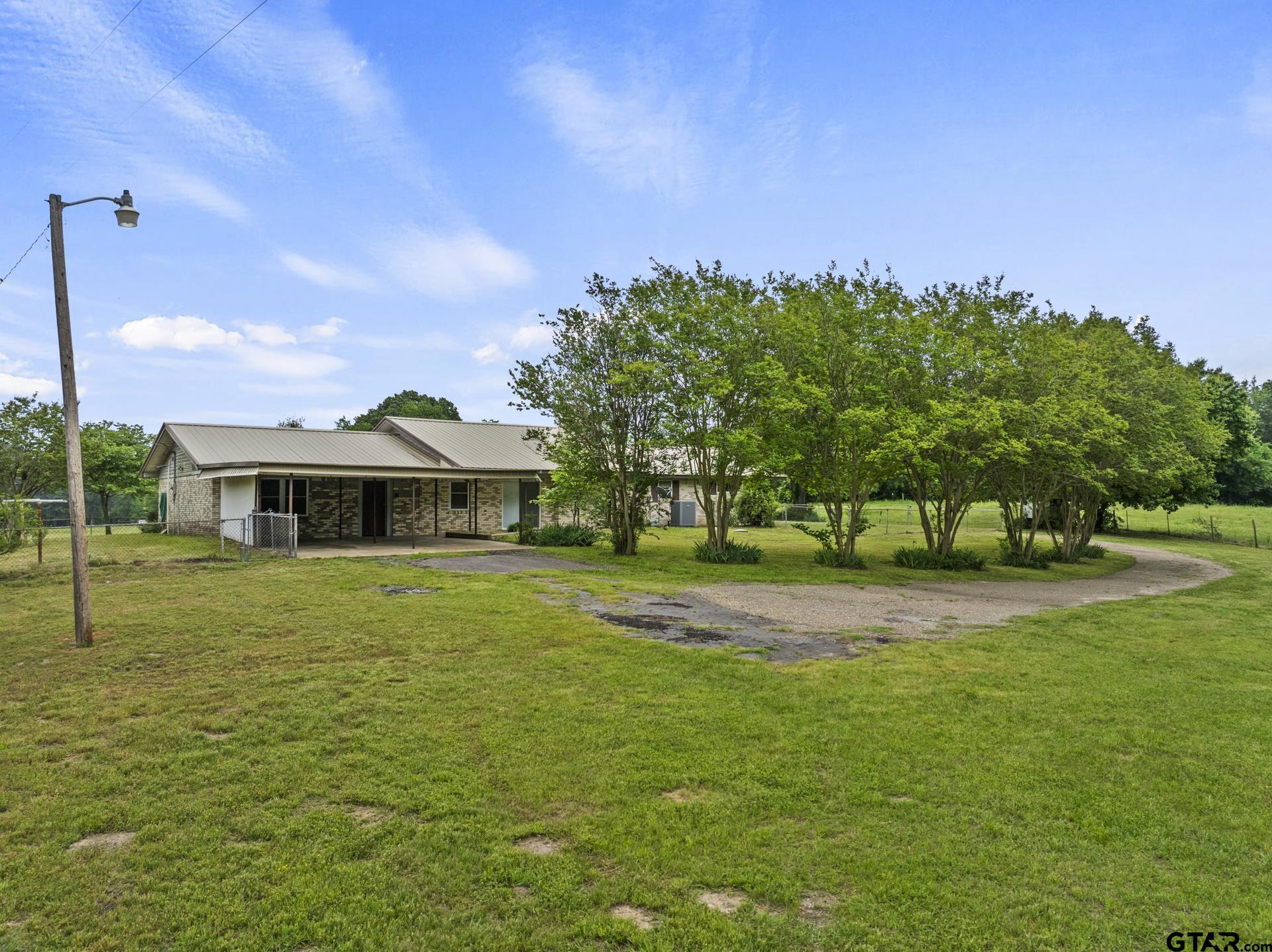 6575 FM 1402