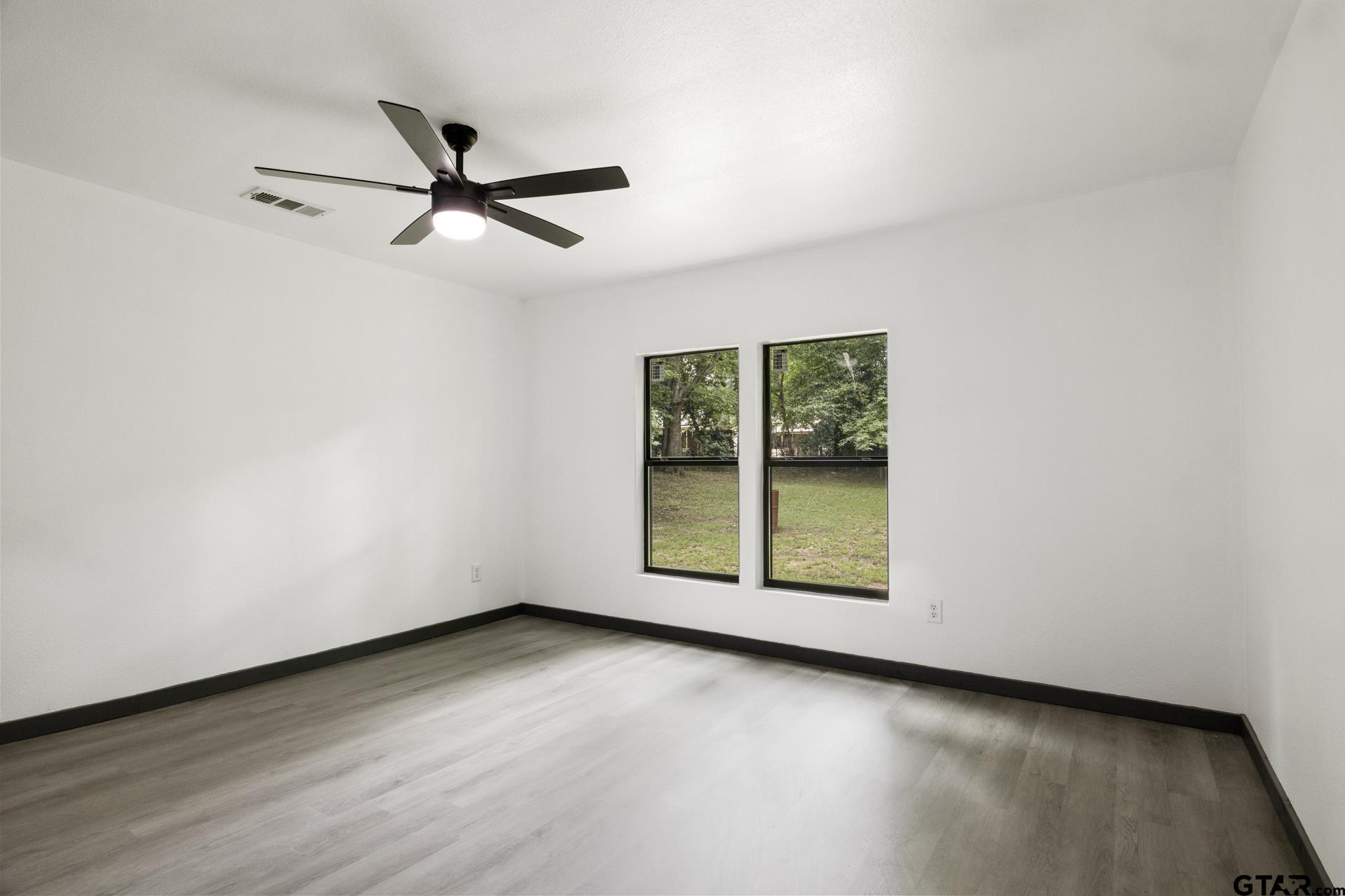 1102 W 12th