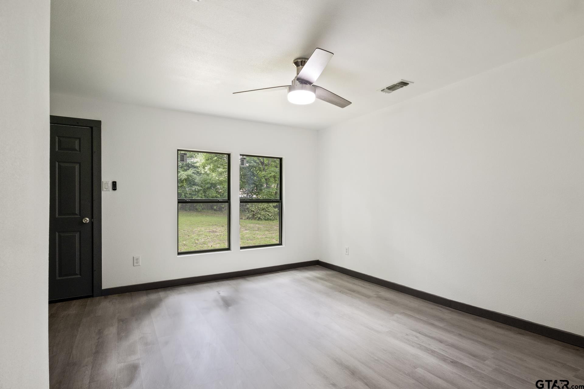 1102 W 12th
