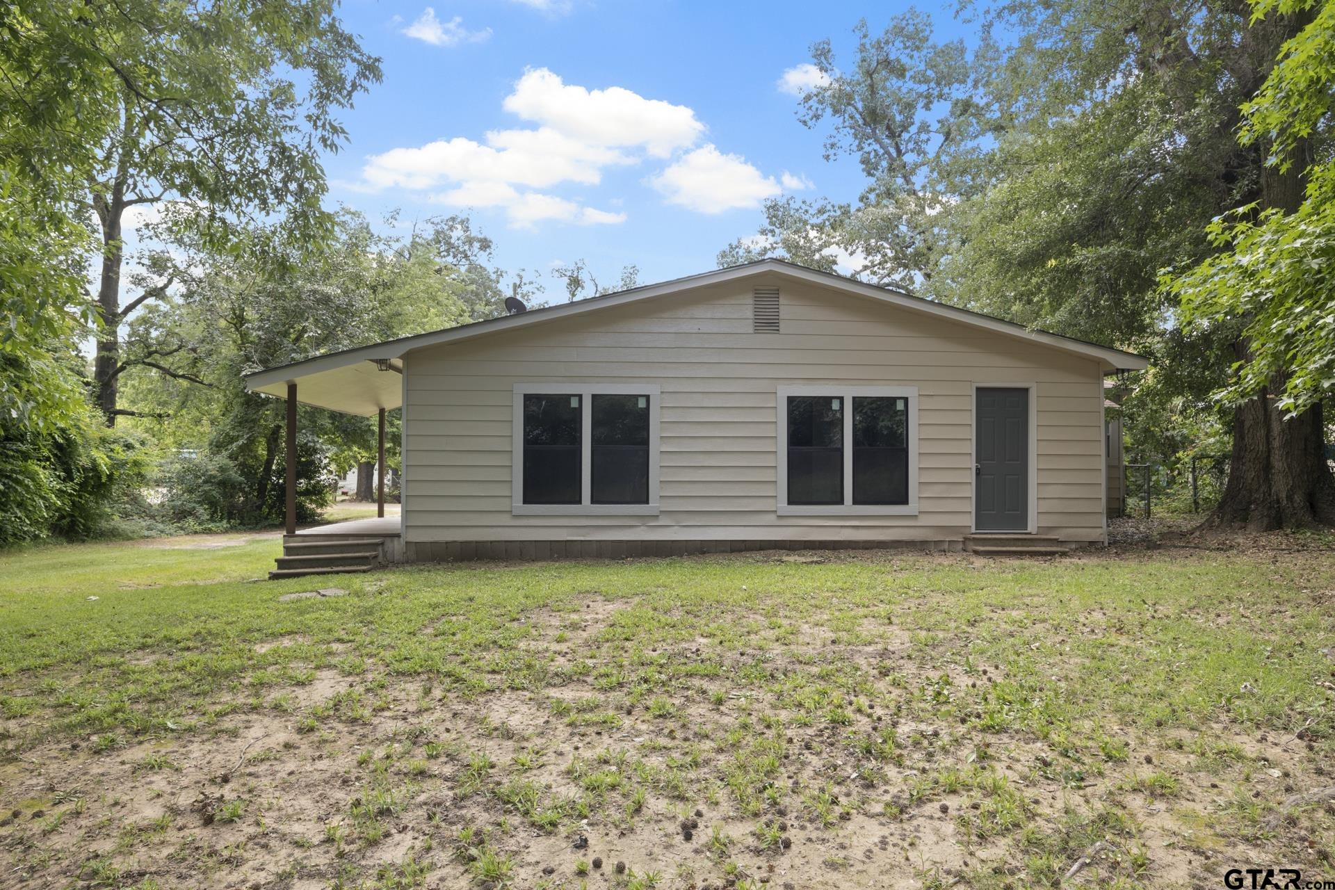 1102 W 12th
