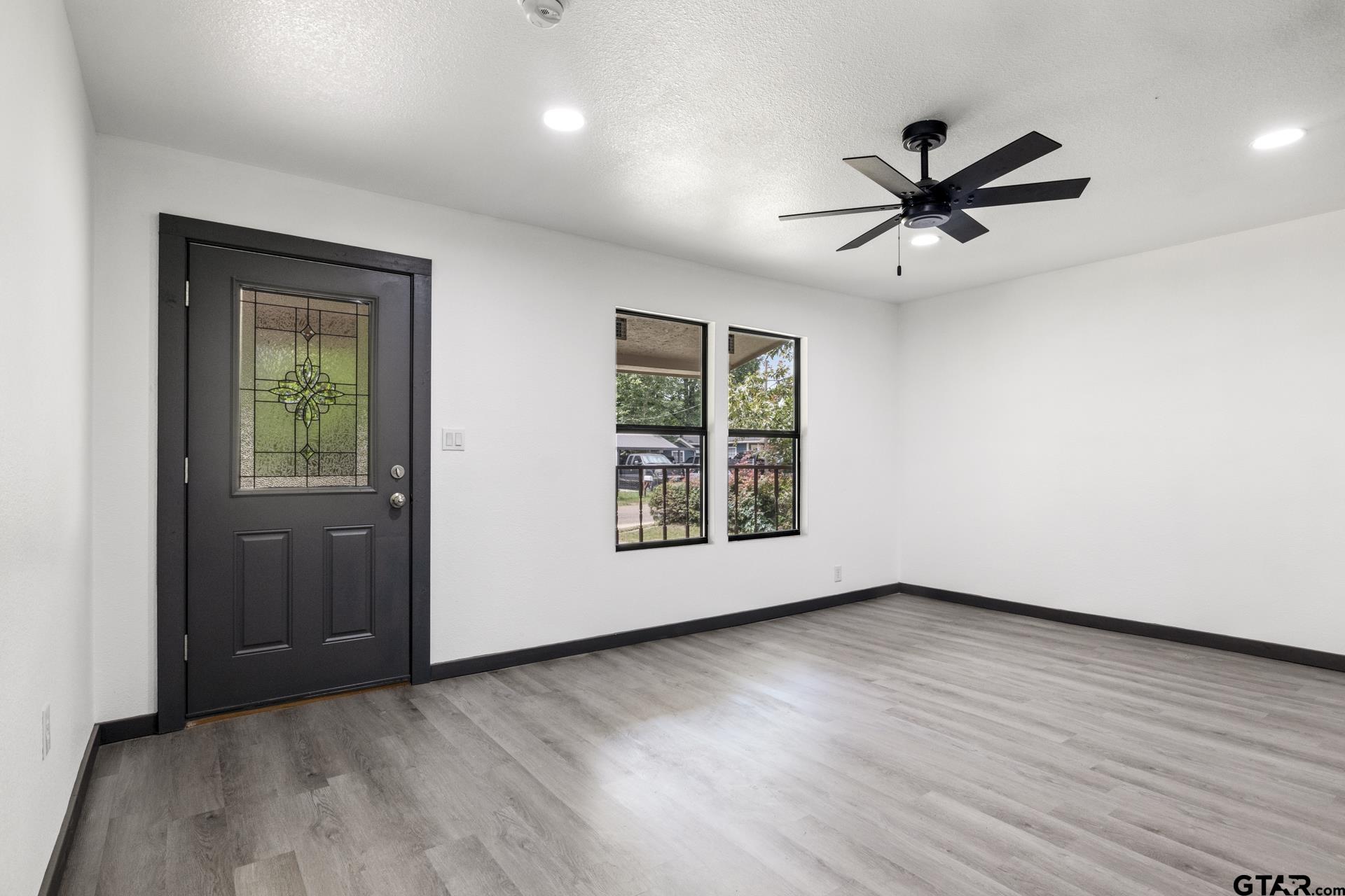 1102 W 12th