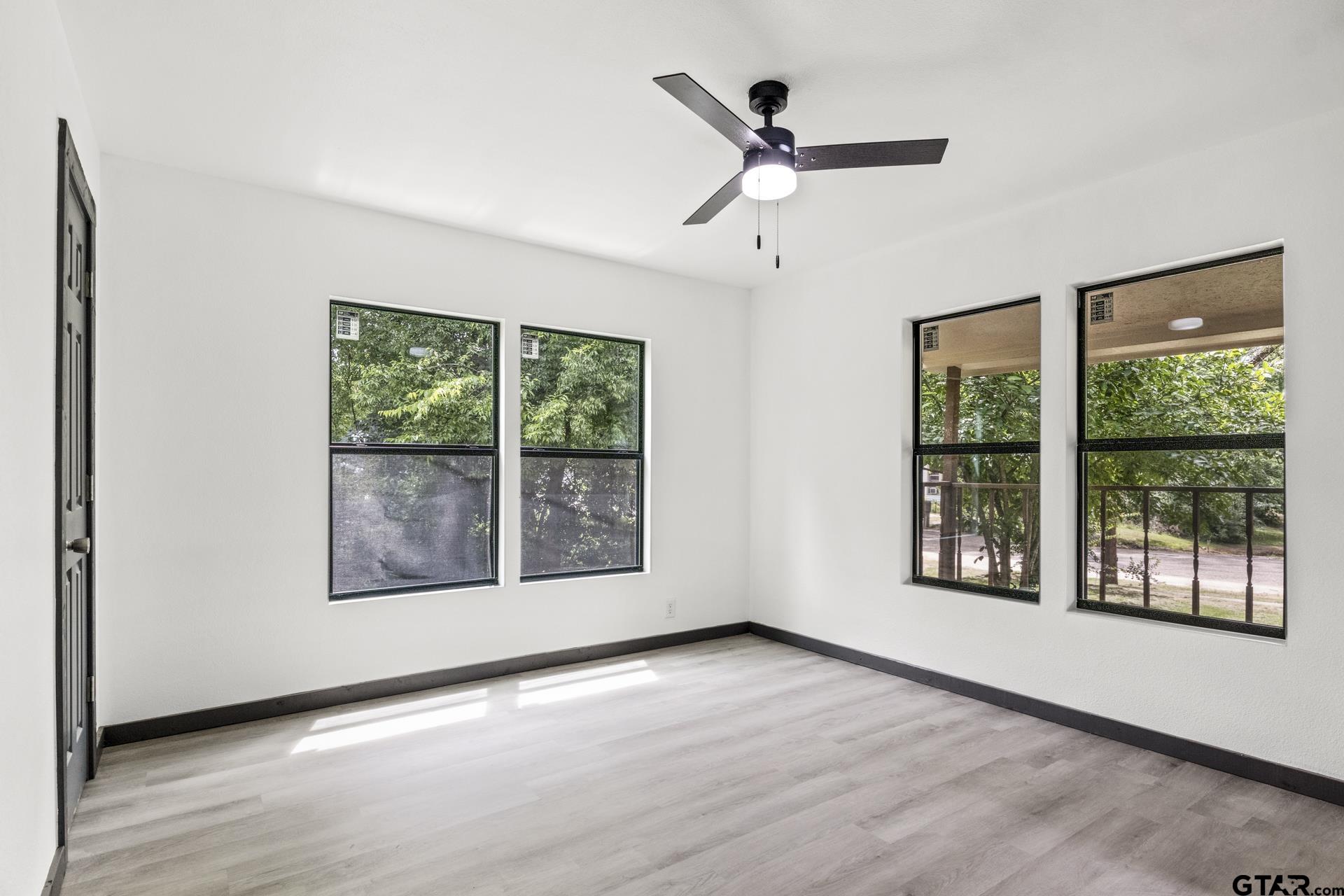 1102 W 12th