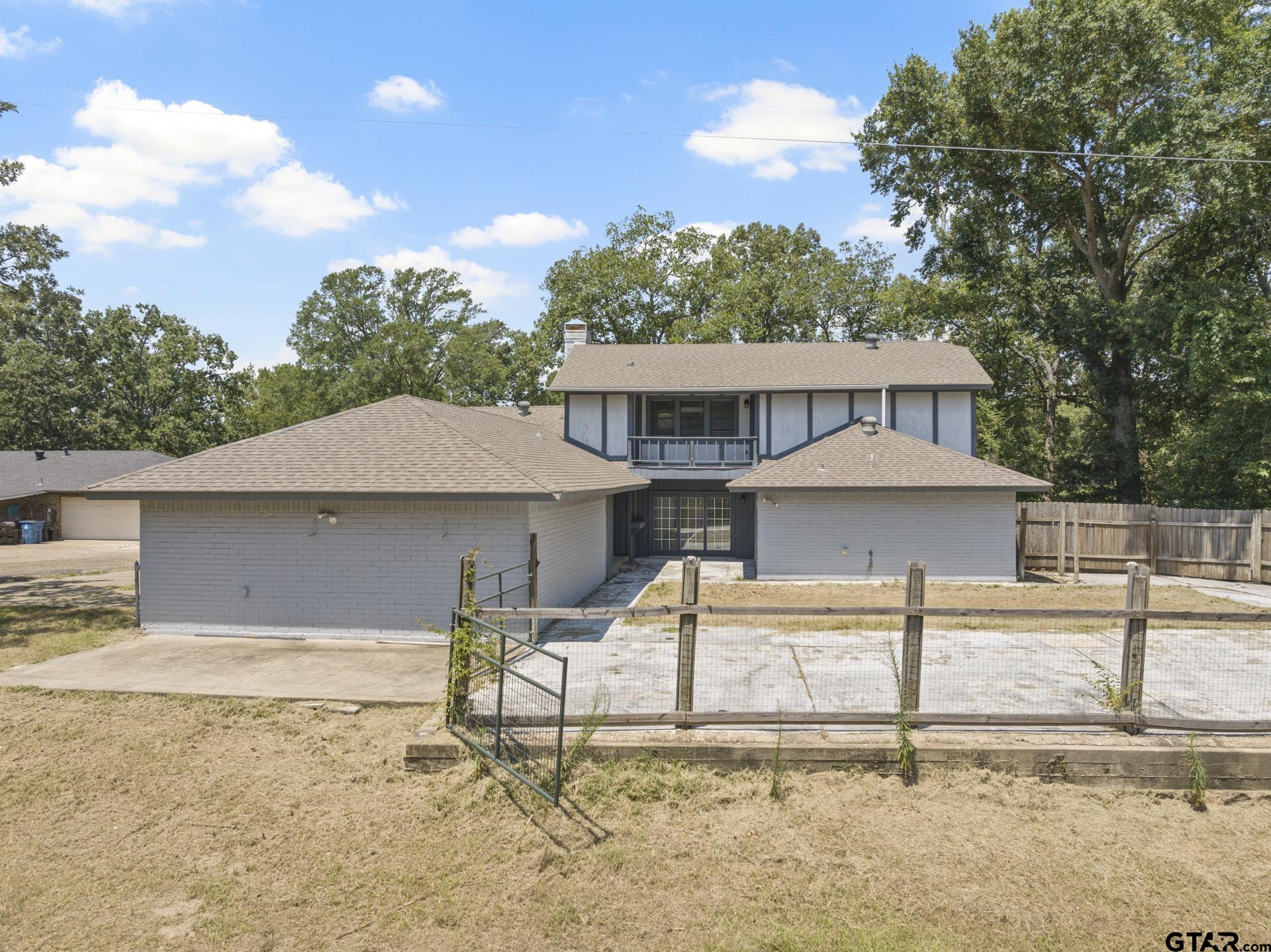 2101 S Williams