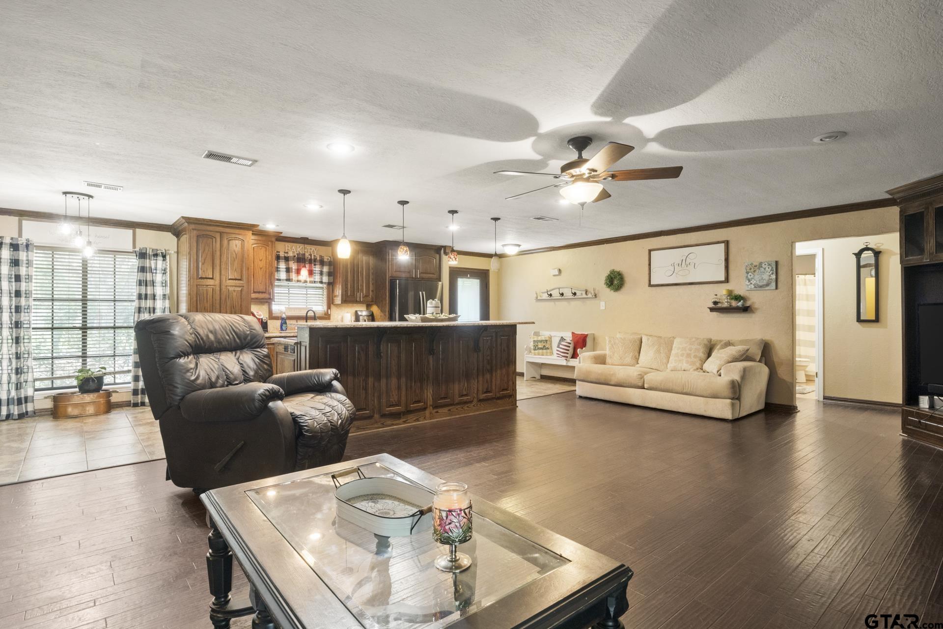 305 Country Club Lane