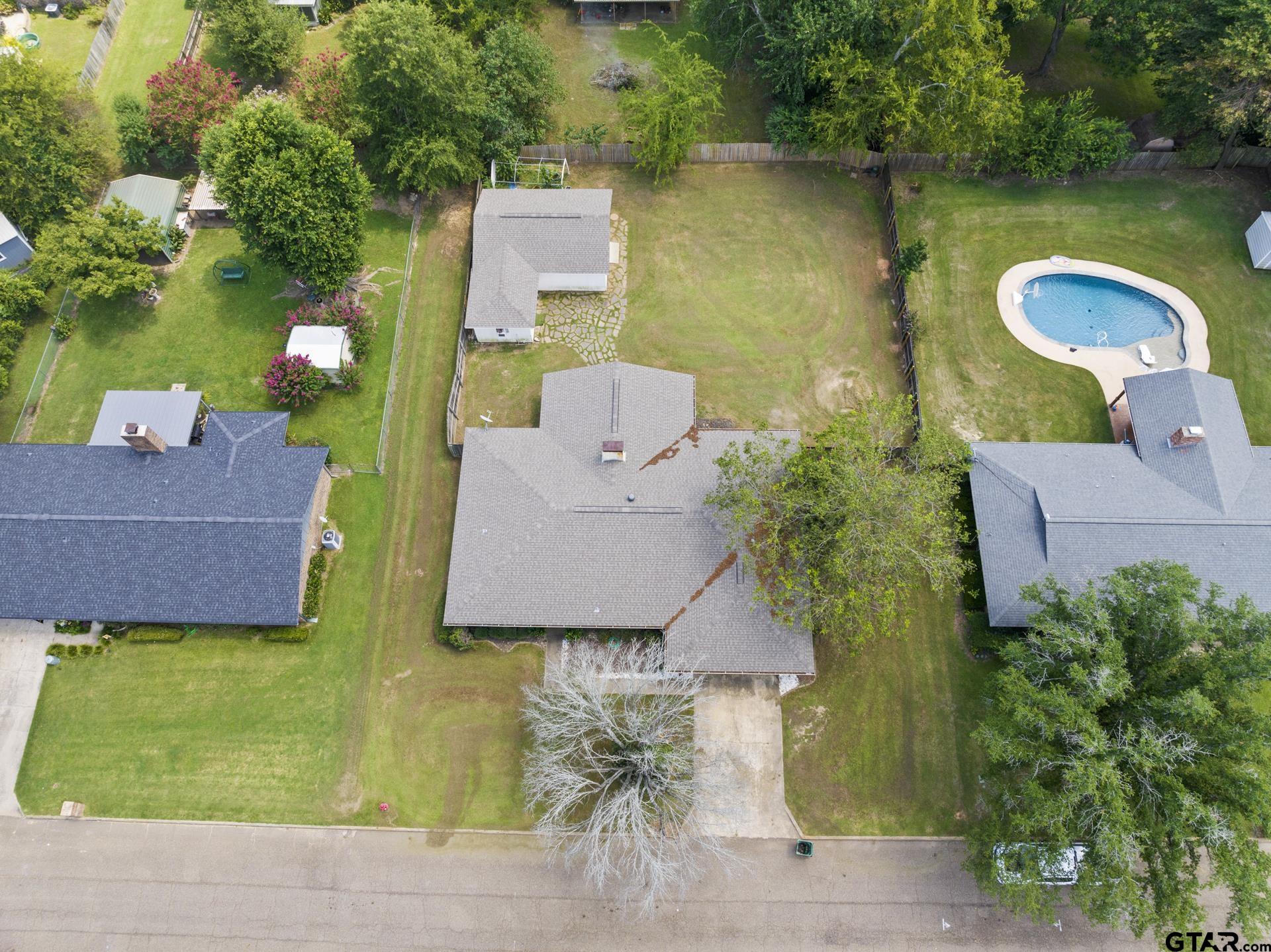 305 Country Club Lane