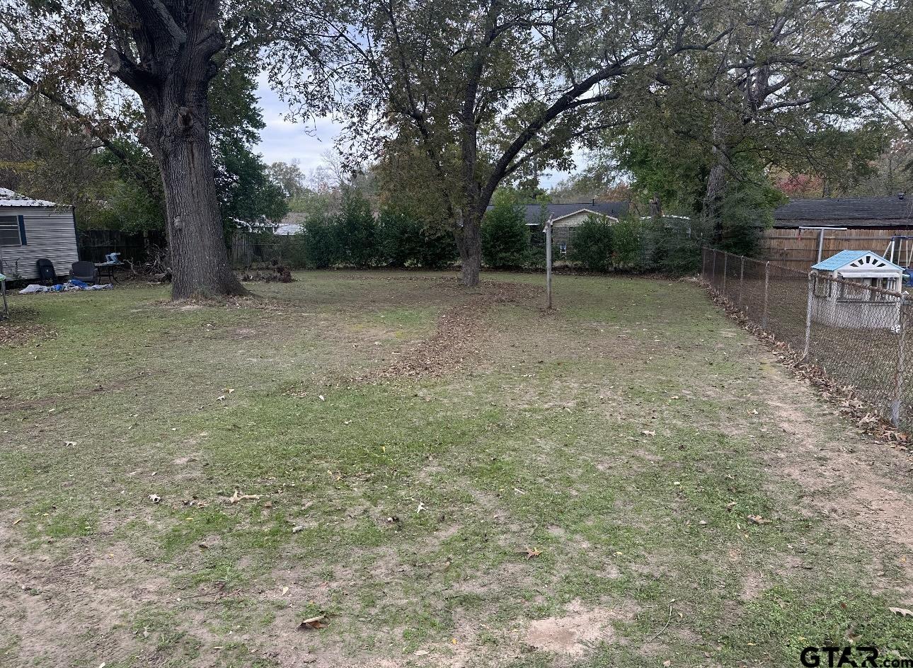 205 E Magnolia Dr