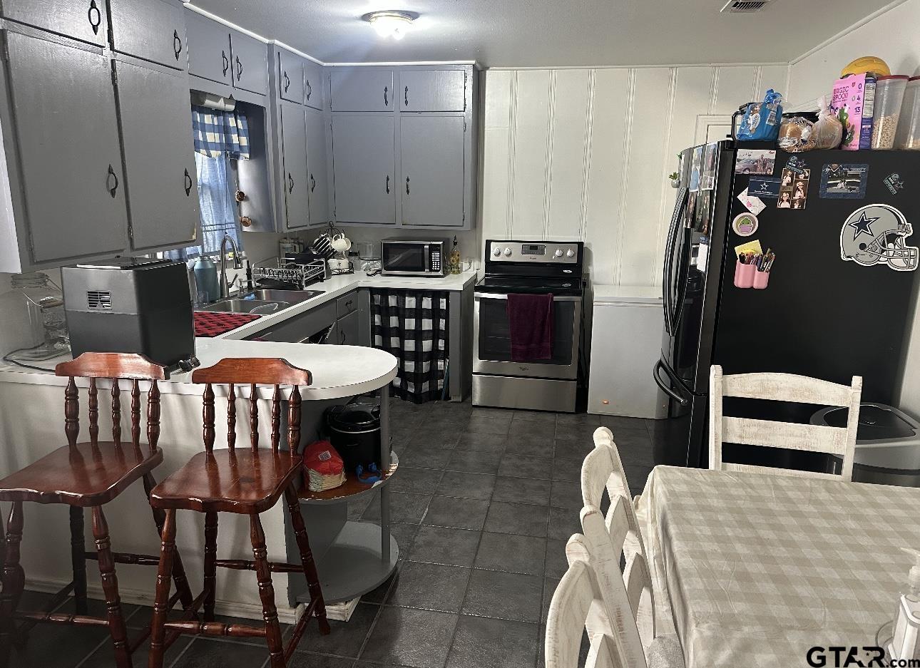 205 E Magnolia Dr