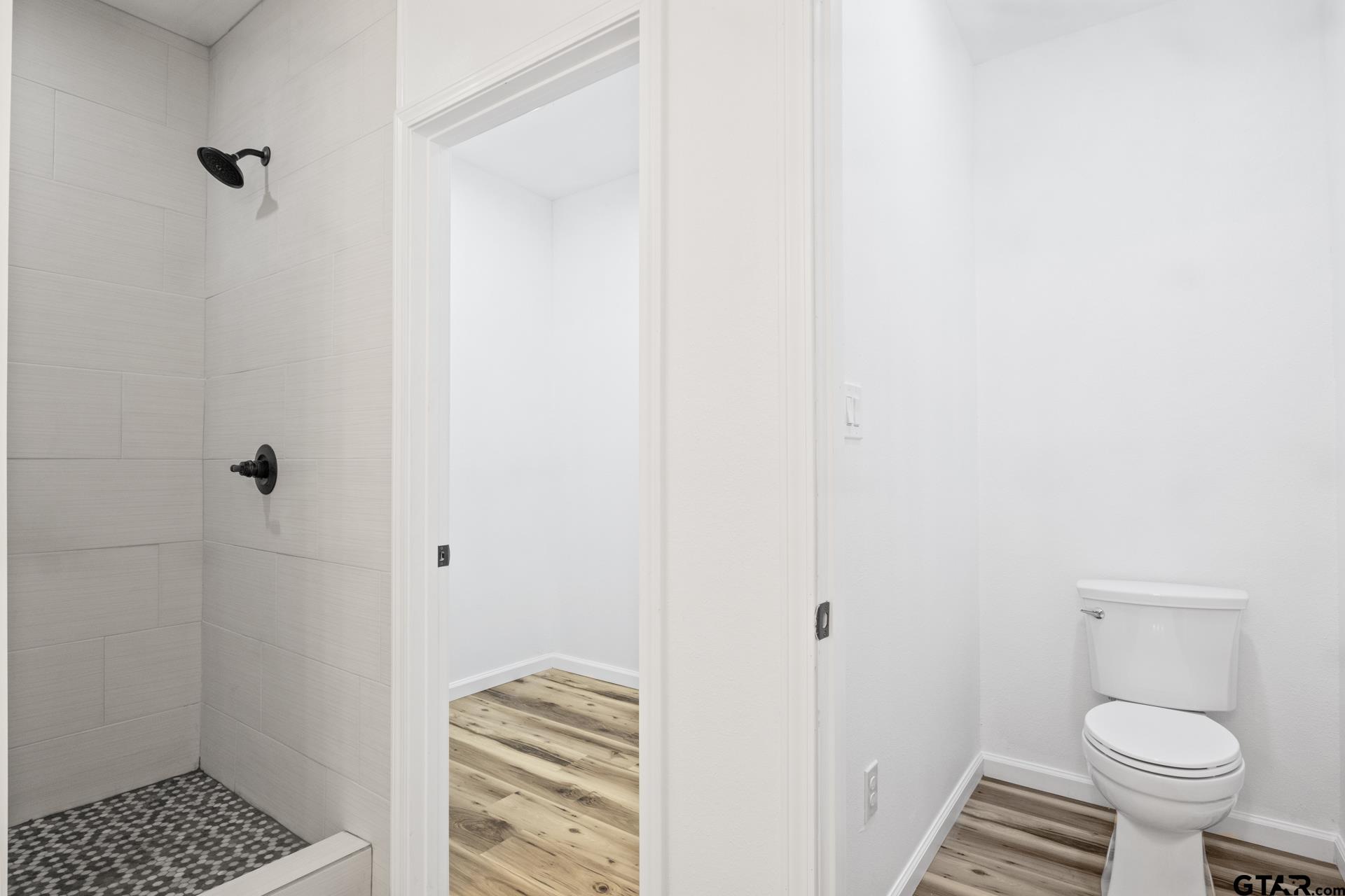 500 Therese Ct