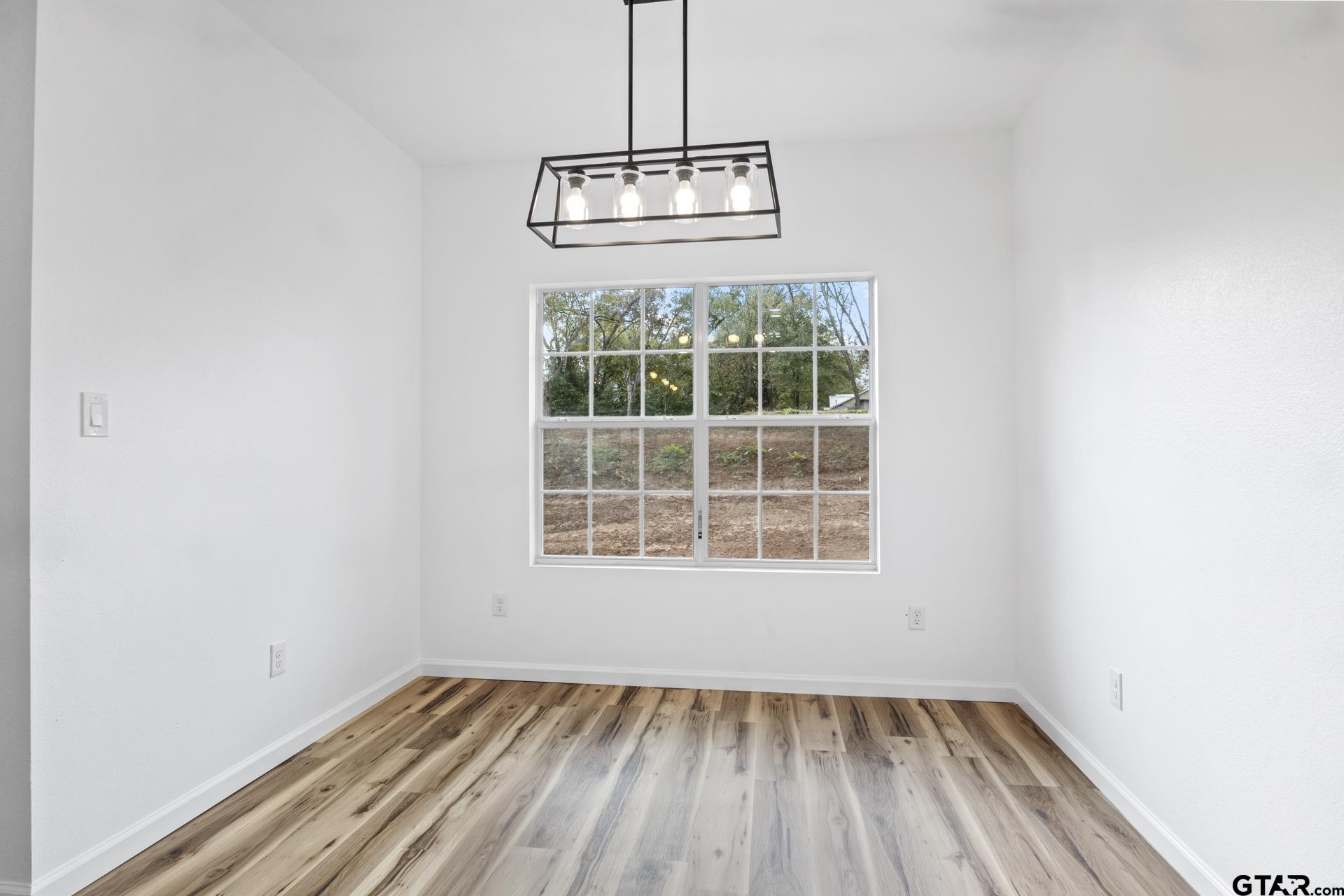 500 Therese Ct
