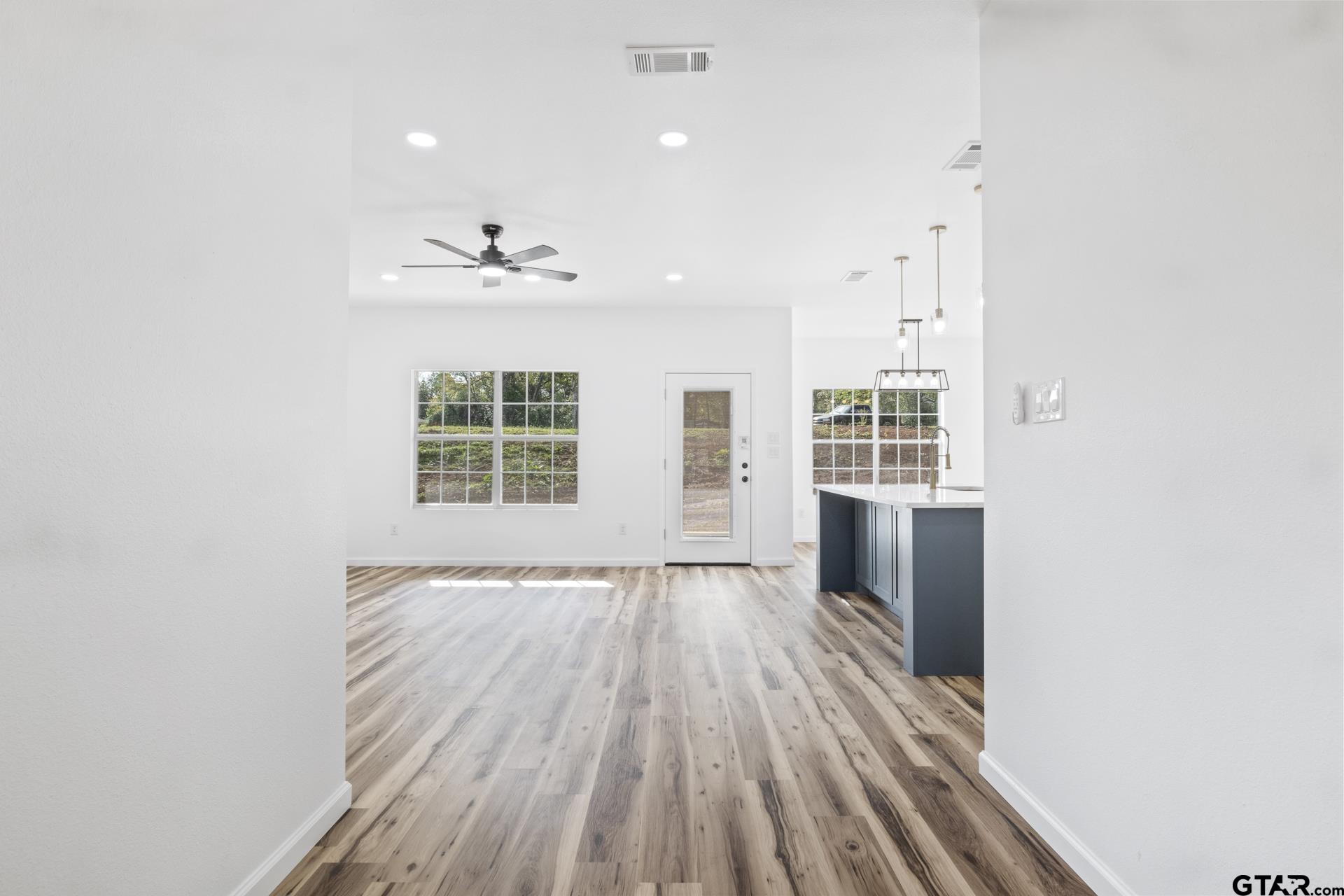 500 Therese Ct