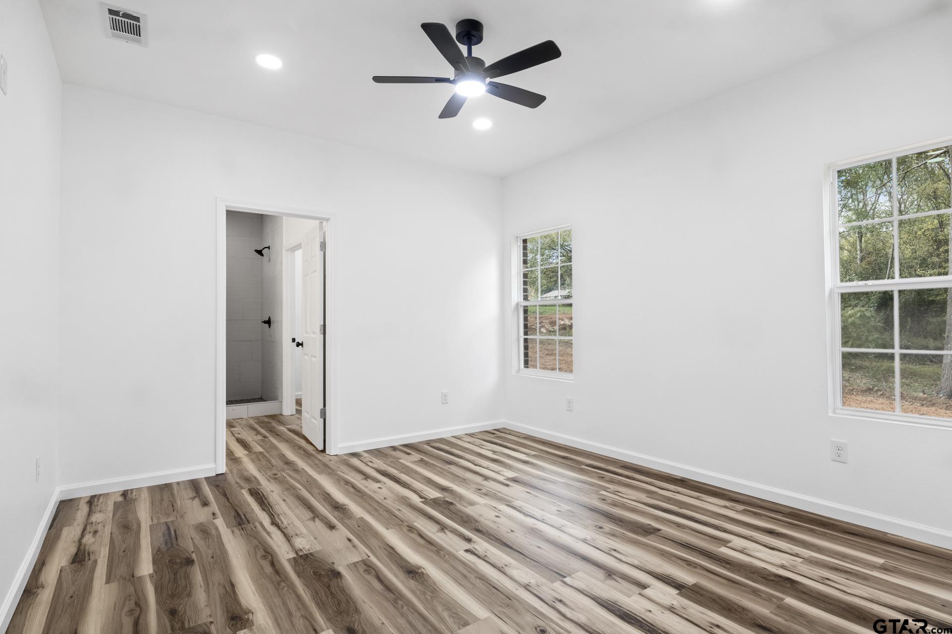 500 Therese Ct