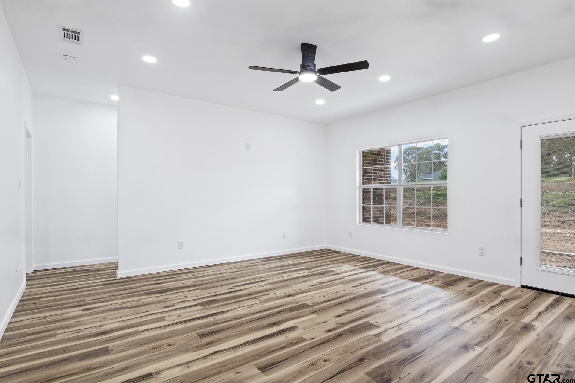 500 Therese Ct