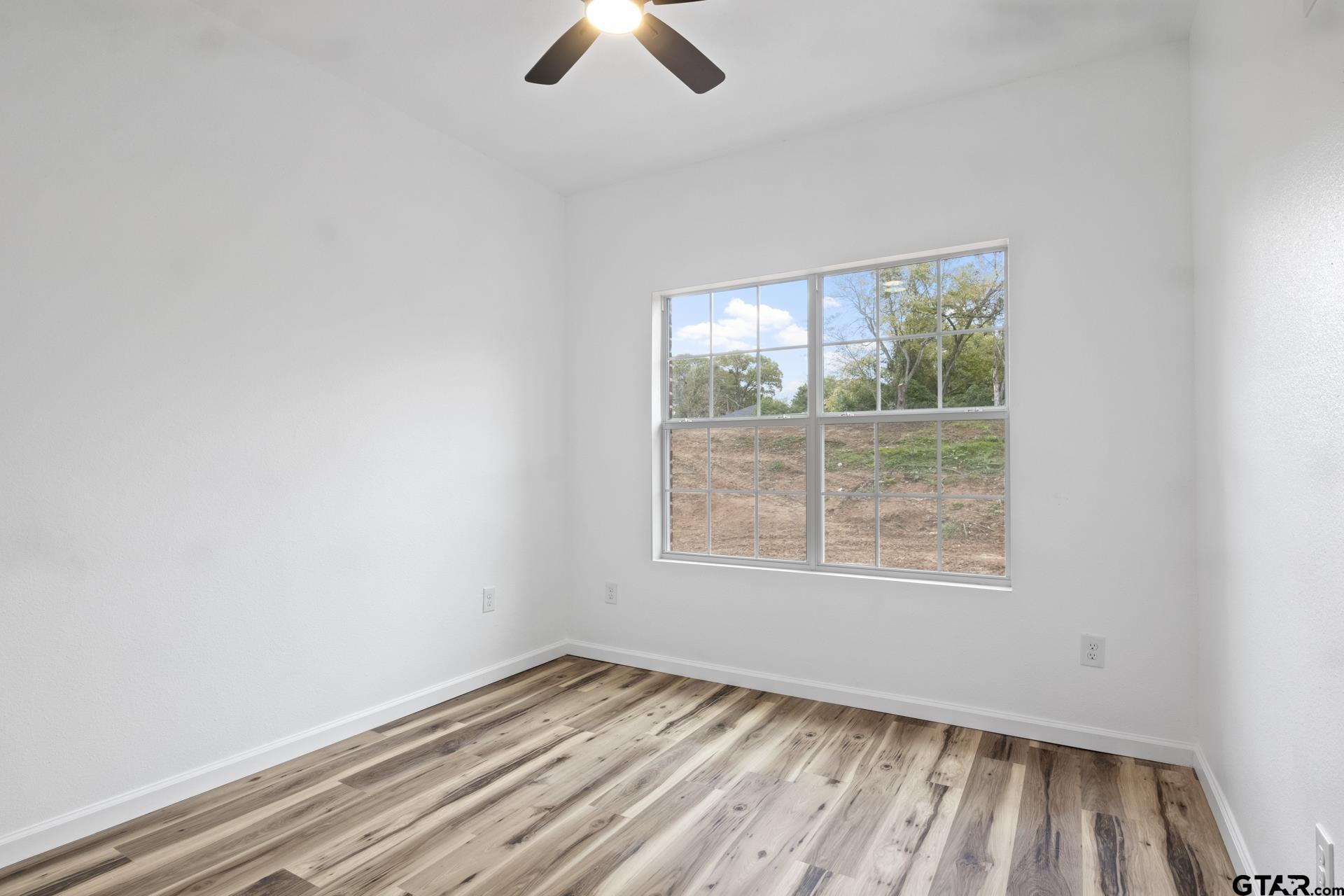 500 Therese Ct