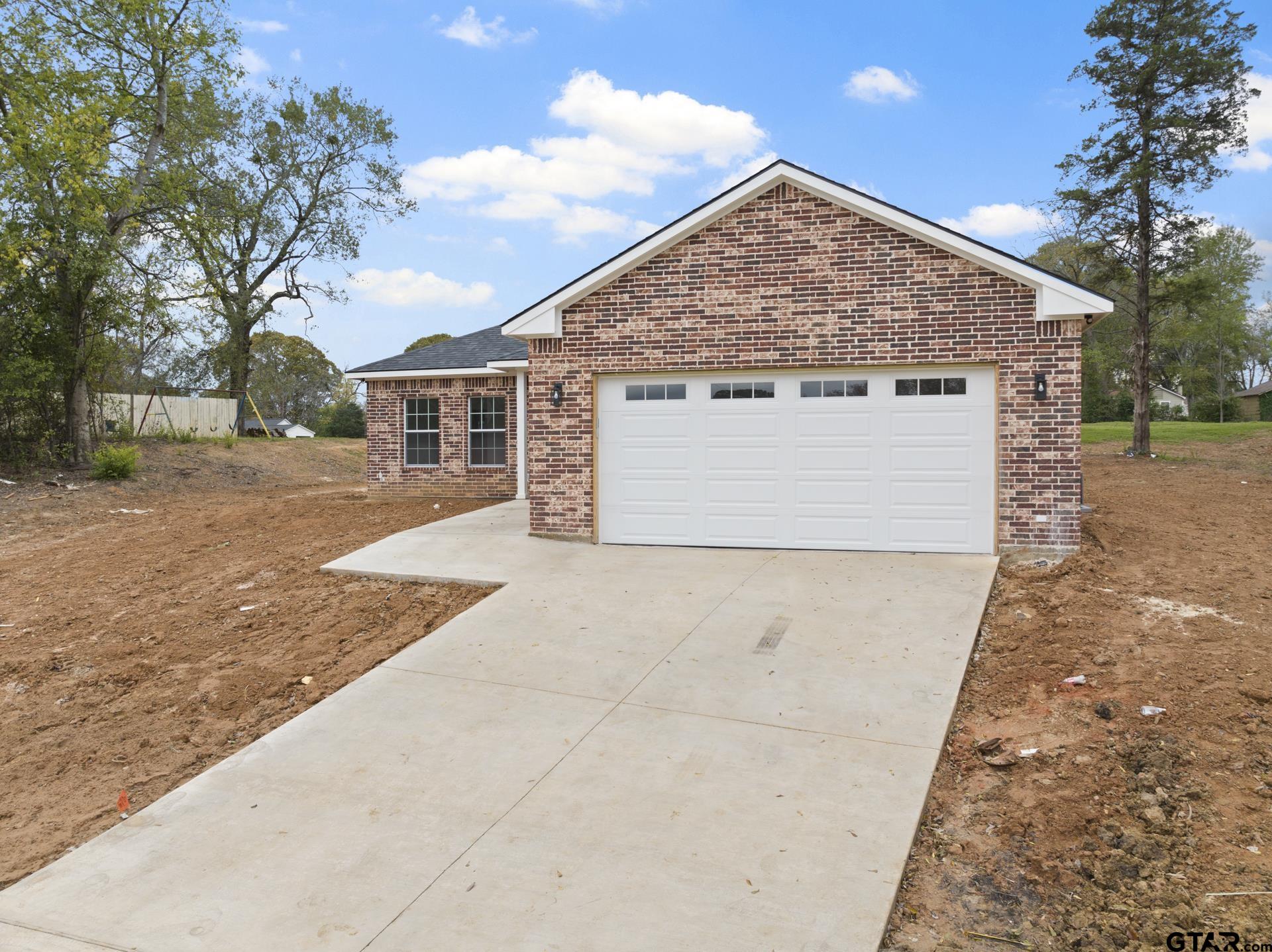 500 Therese Ct