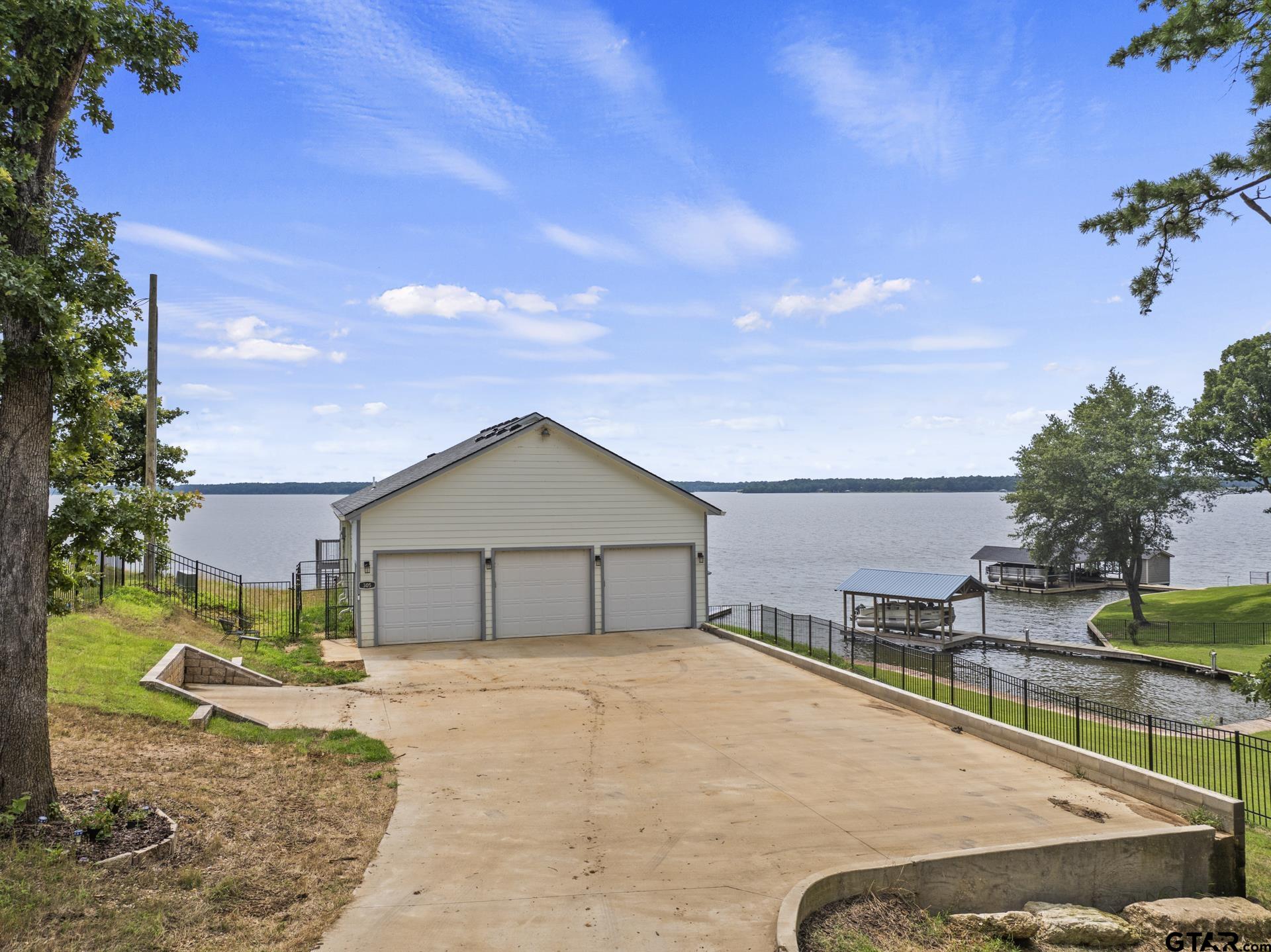 305 County Road 2606