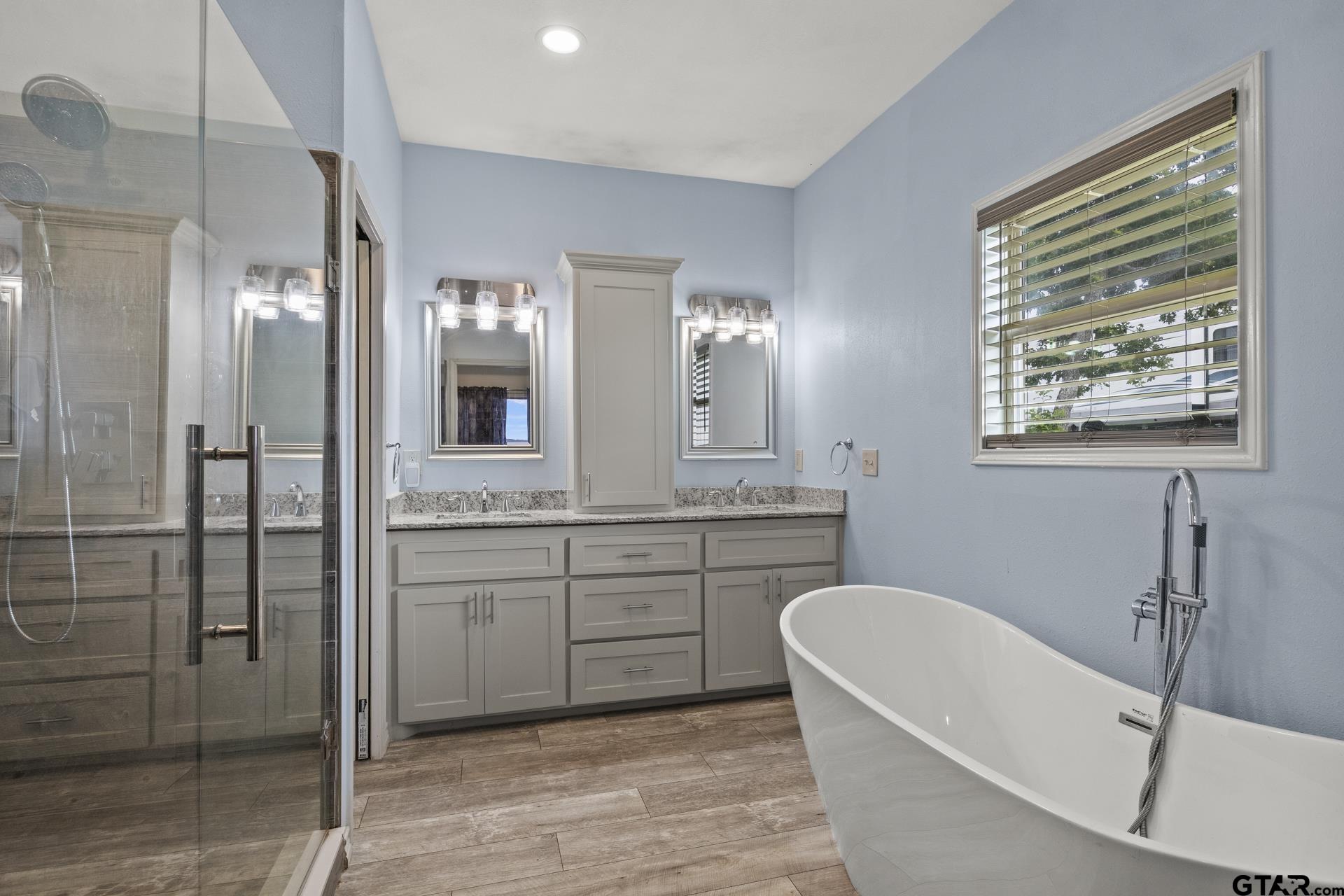 305 County Road 2606