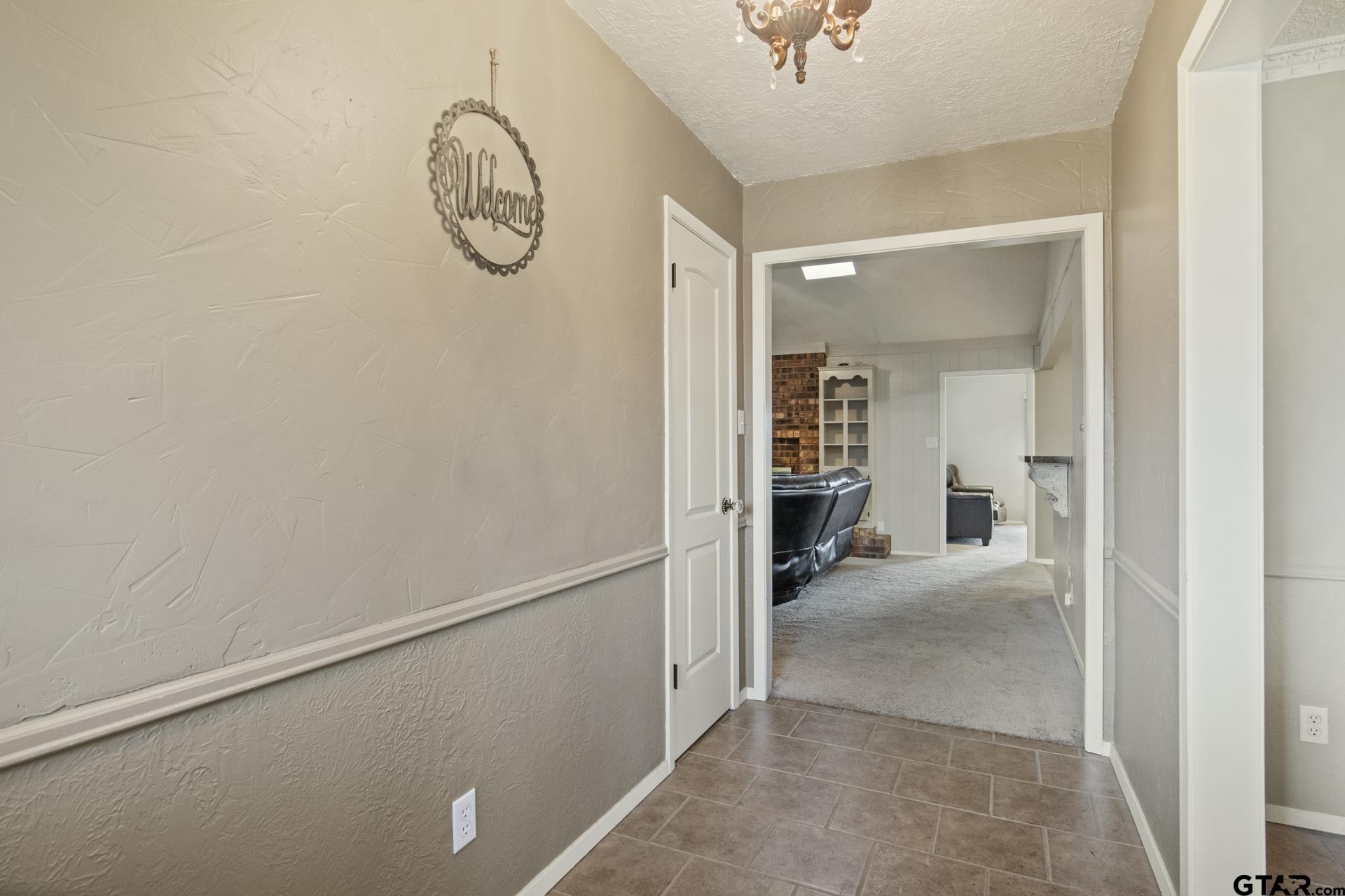1007 Forest Hills Dr