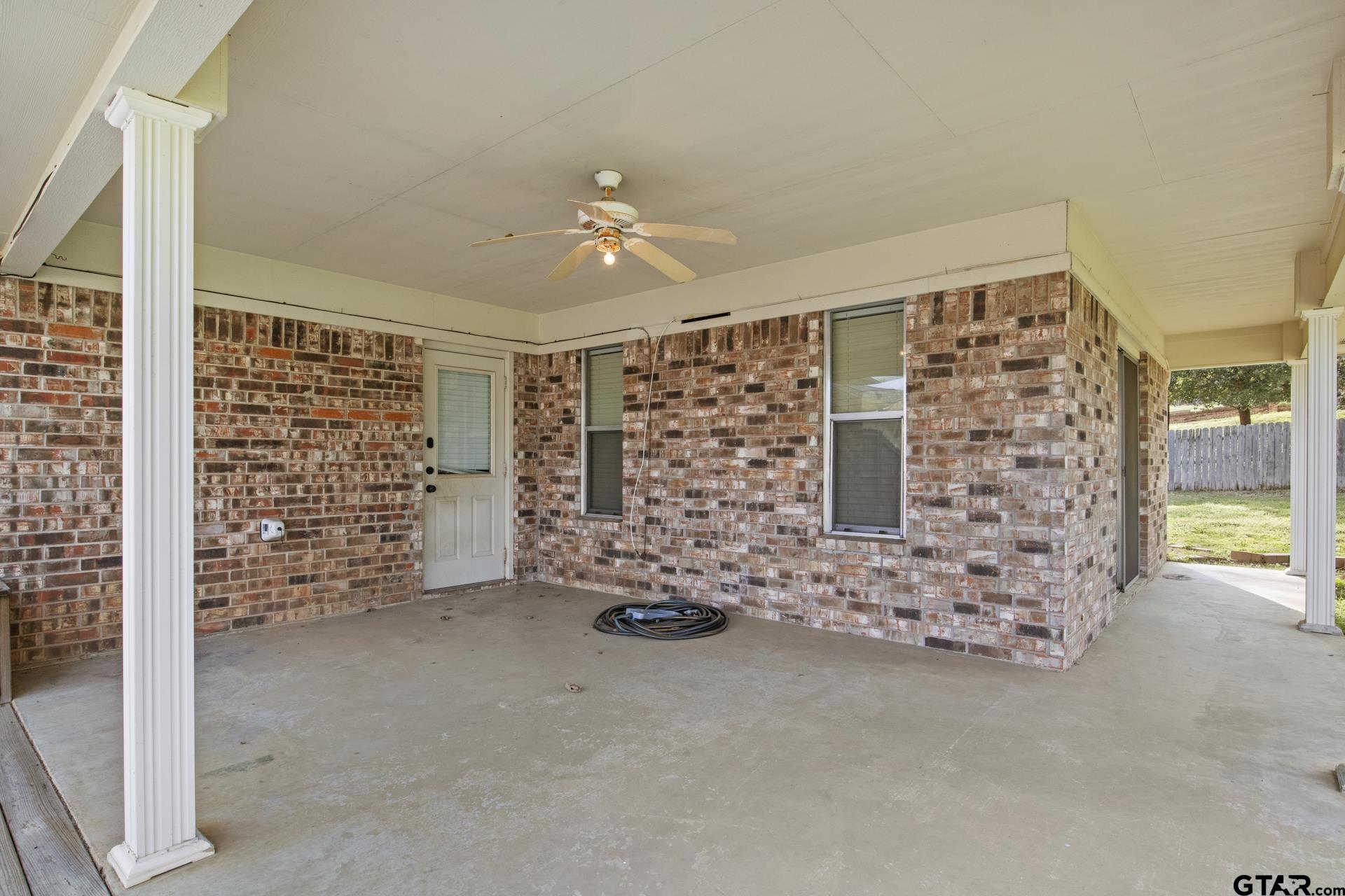1007 Forest Hills Dr