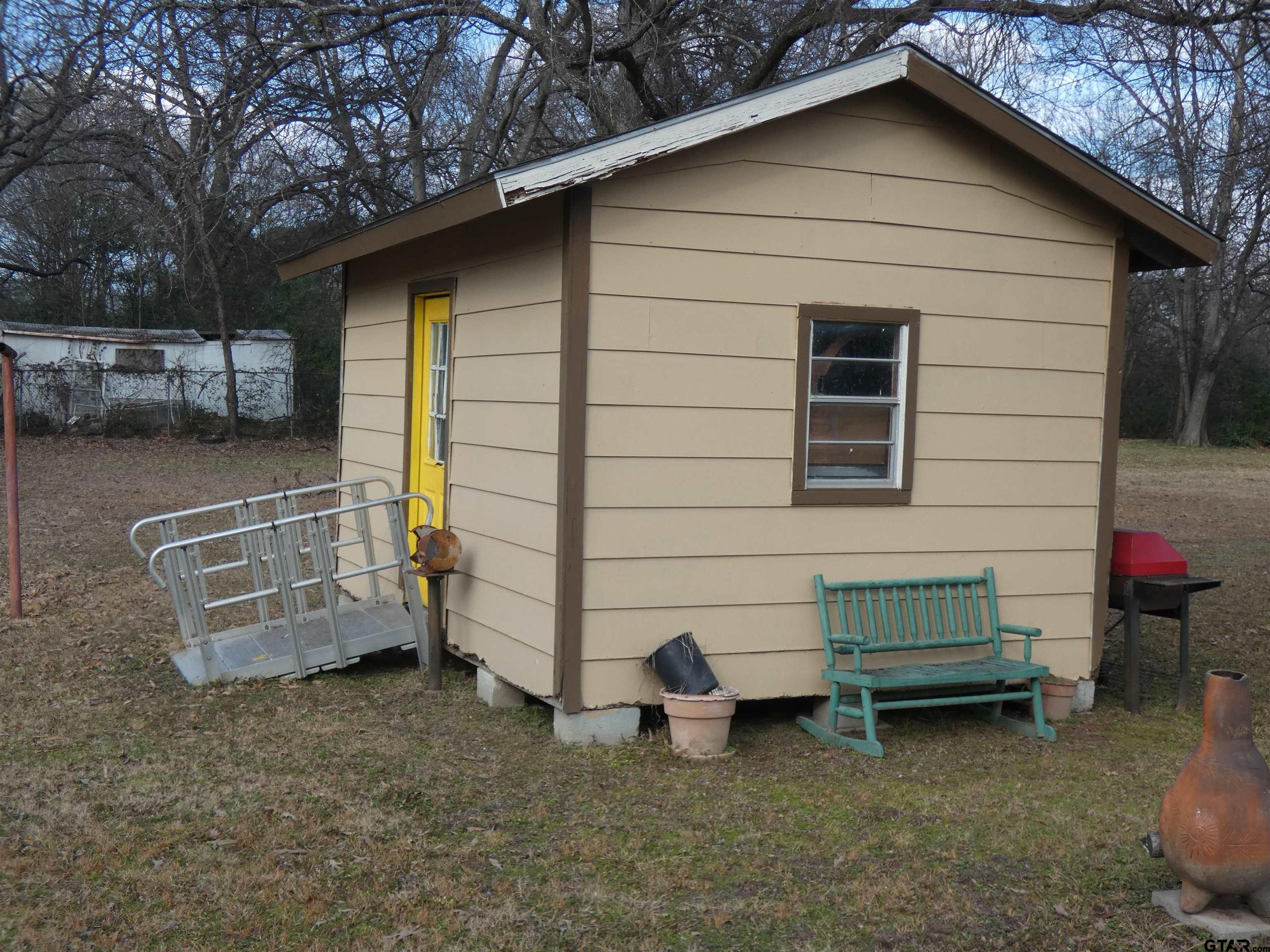 1410 W 9 th