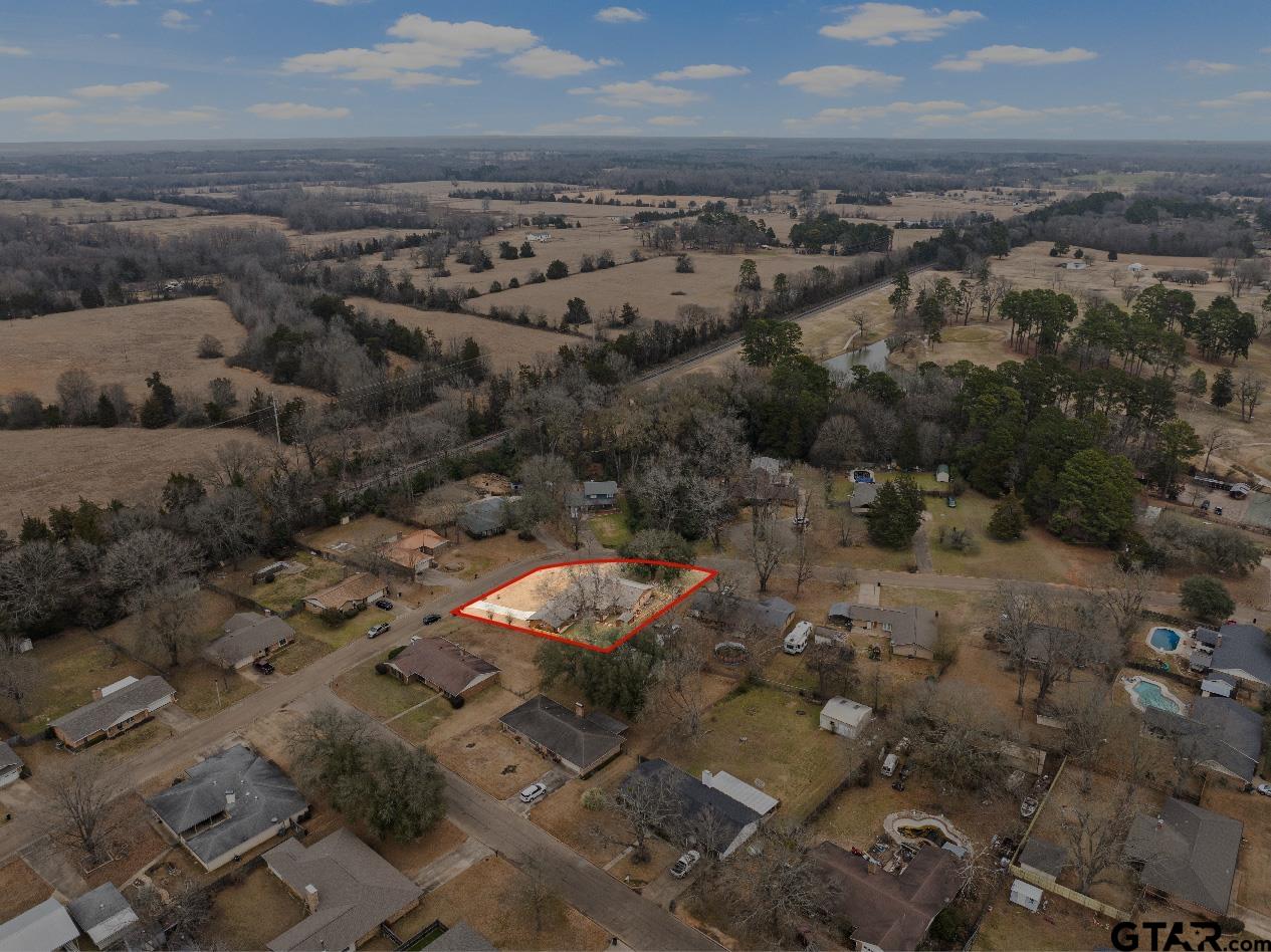 310 Kent Dr