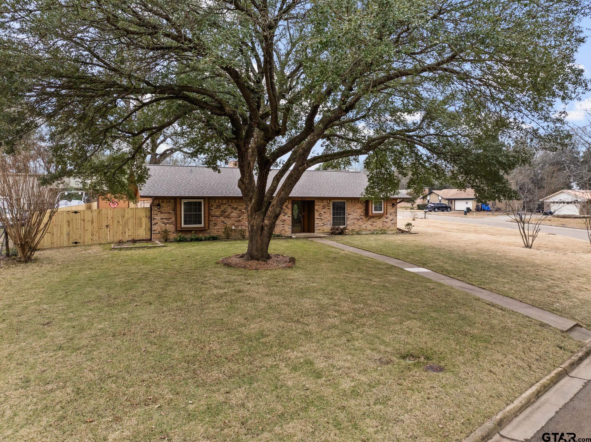 310 Kent Dr