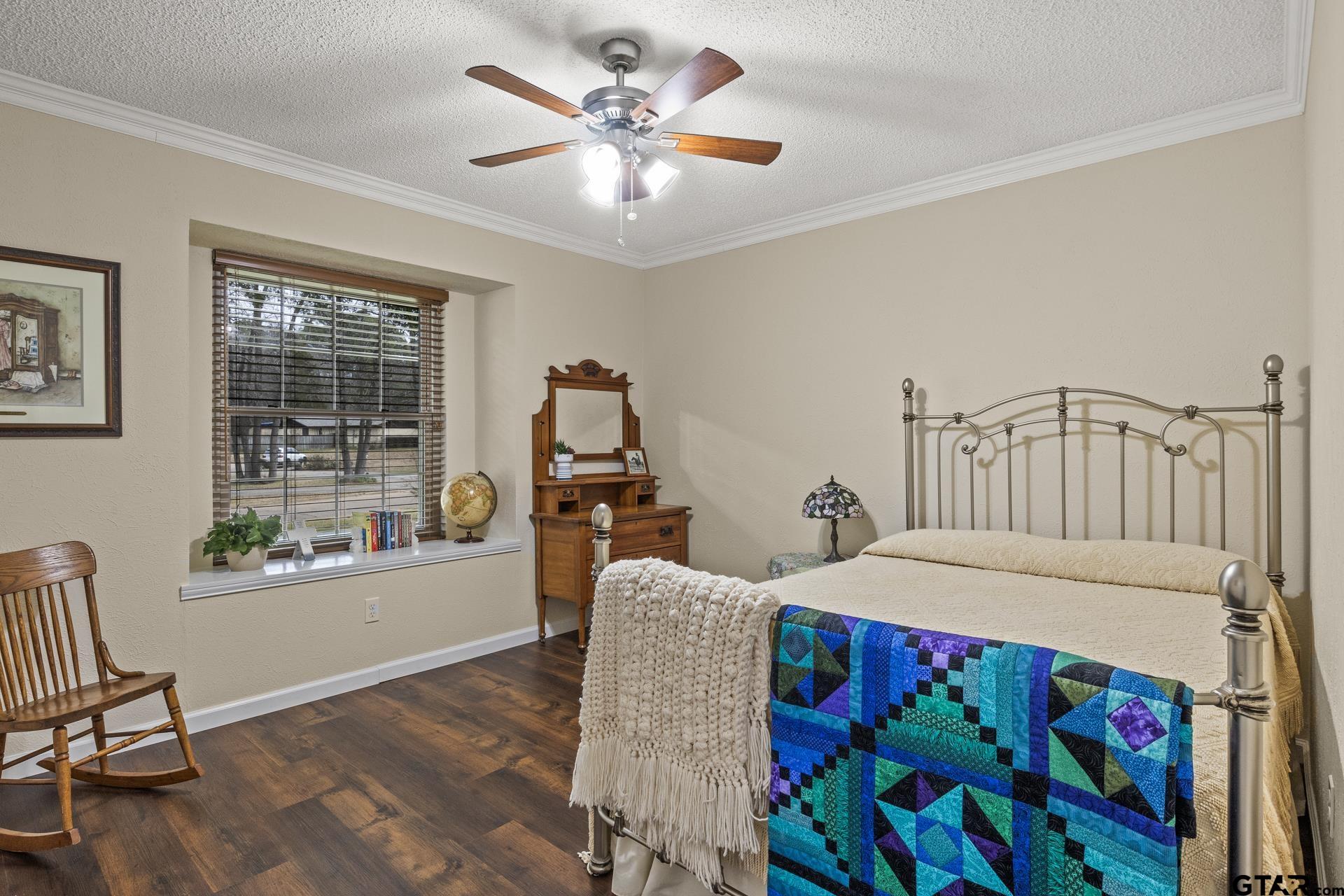 310 Kent Dr