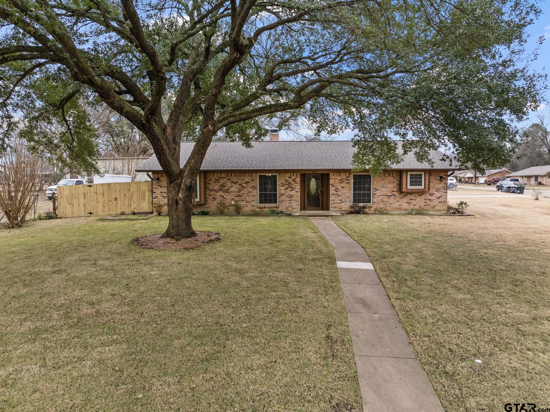 310 Kent Dr