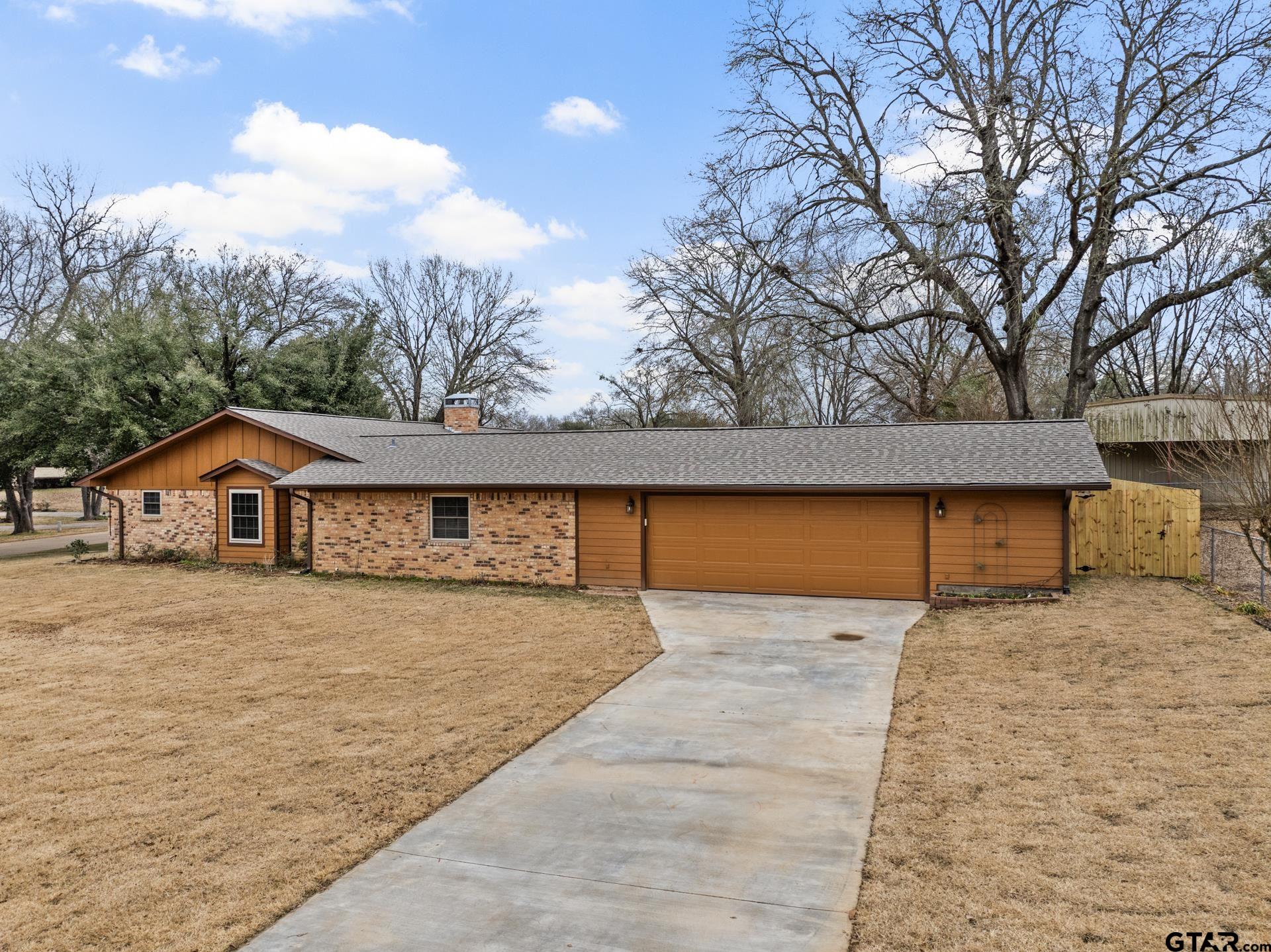 310 Kent Dr