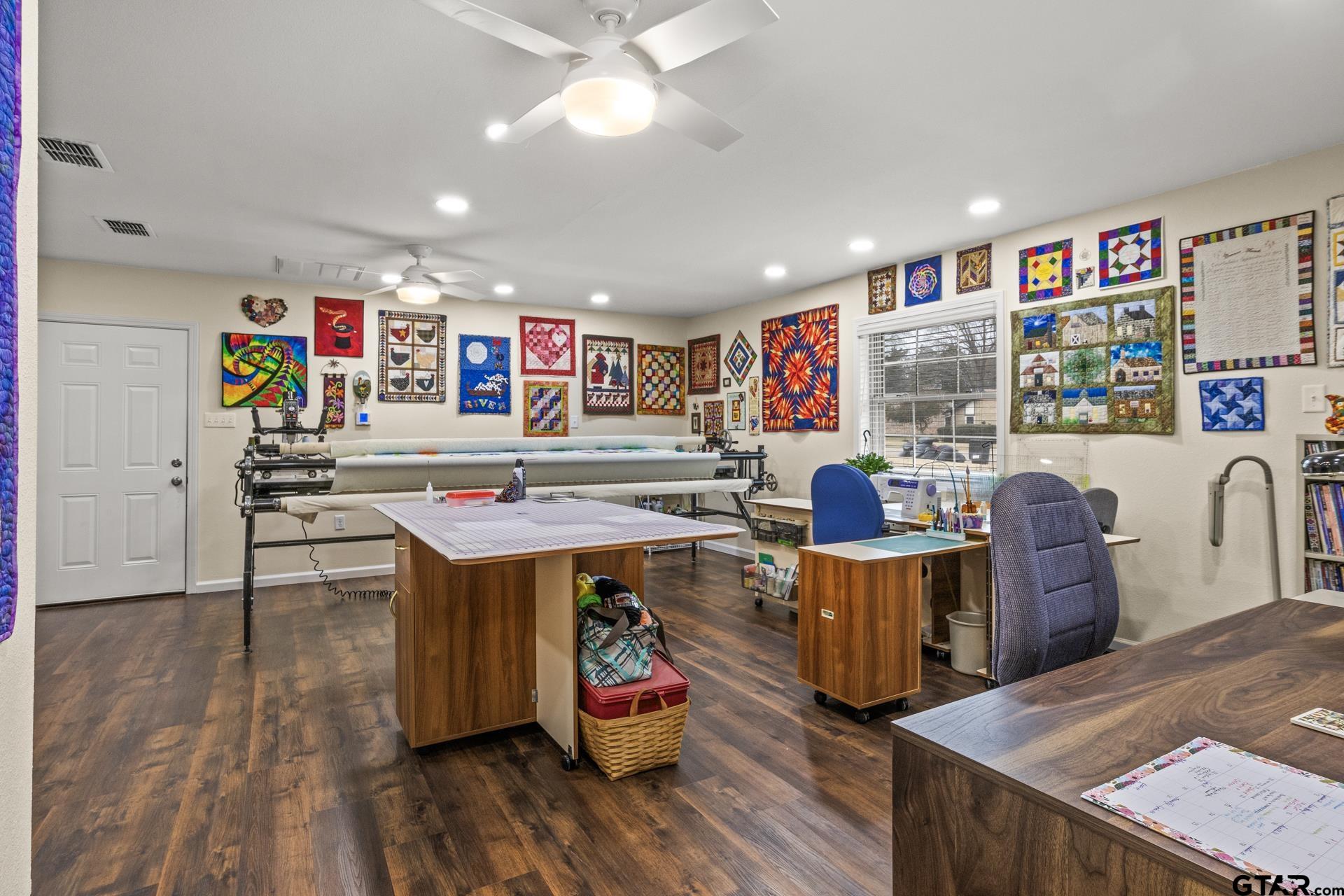 310 Kent Dr