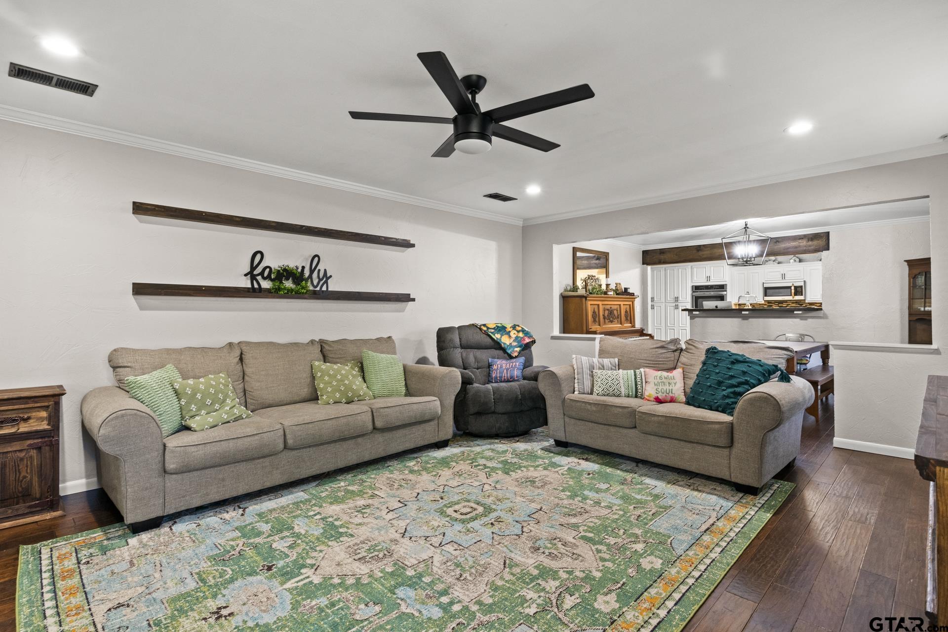 804 Fleming Dr
