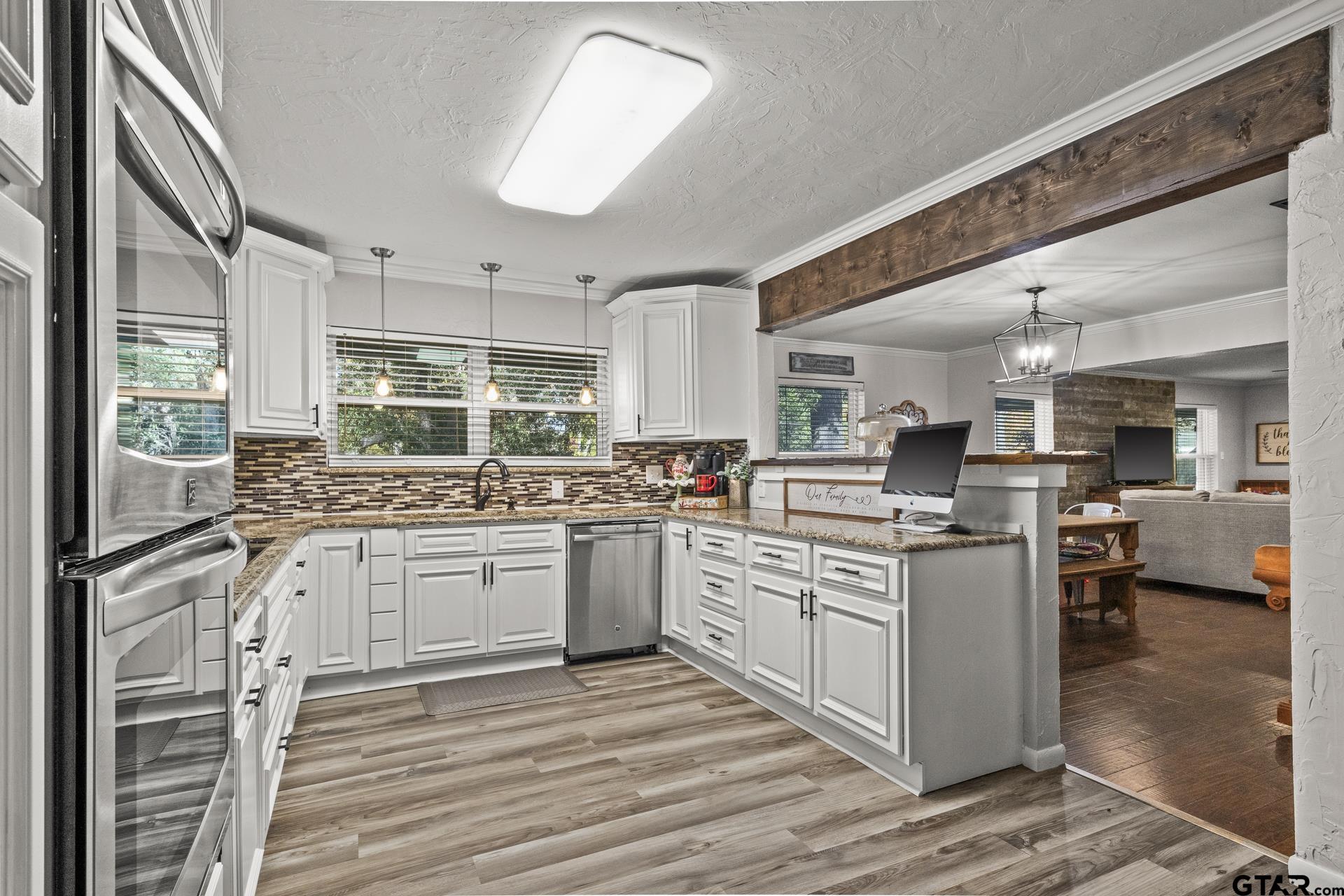 804 Fleming Dr