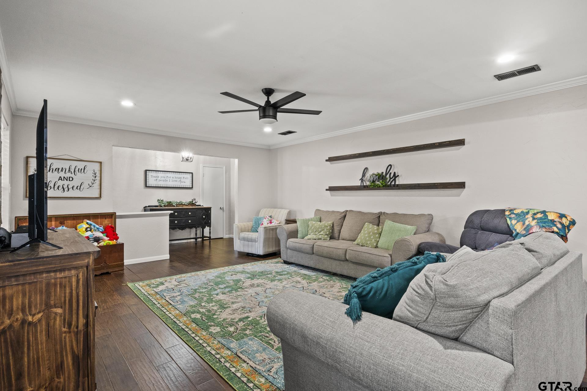 804 Fleming Dr