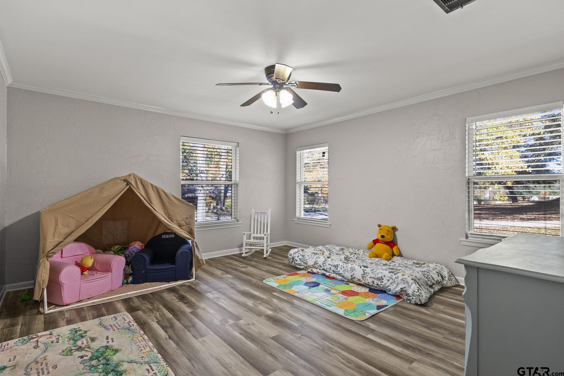 804 Fleming Dr
