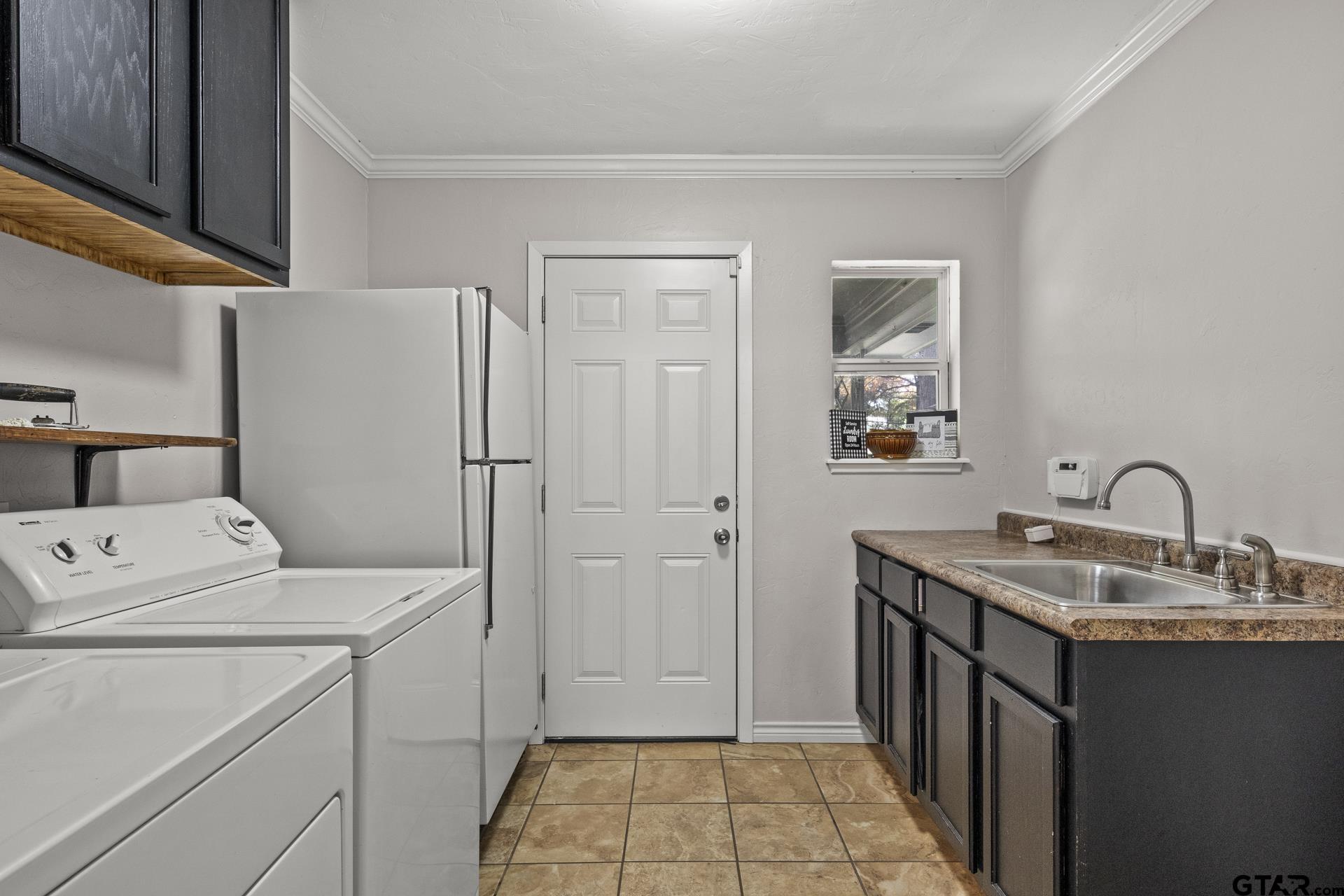 804 Fleming Dr