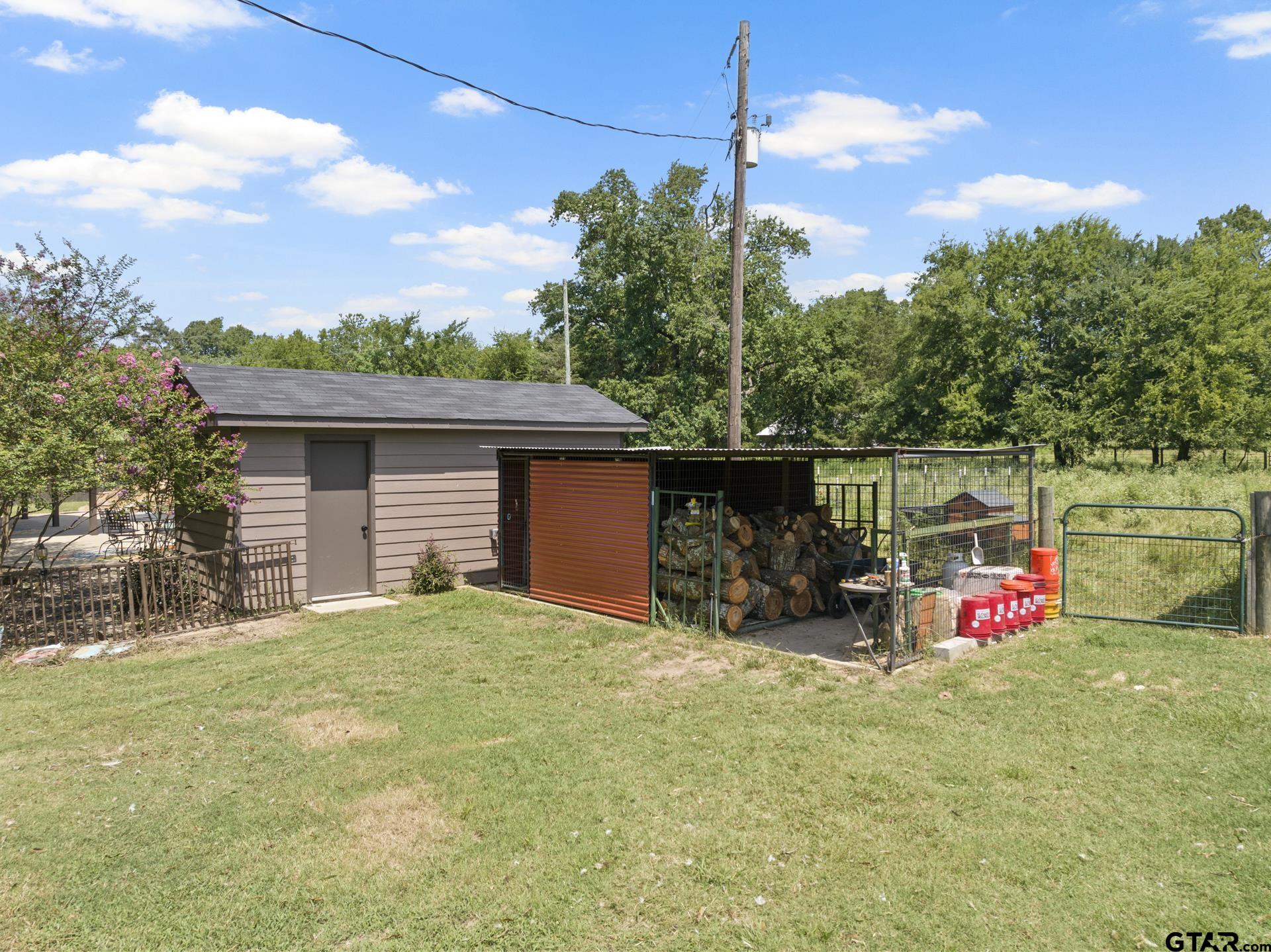 261 County Road 4015