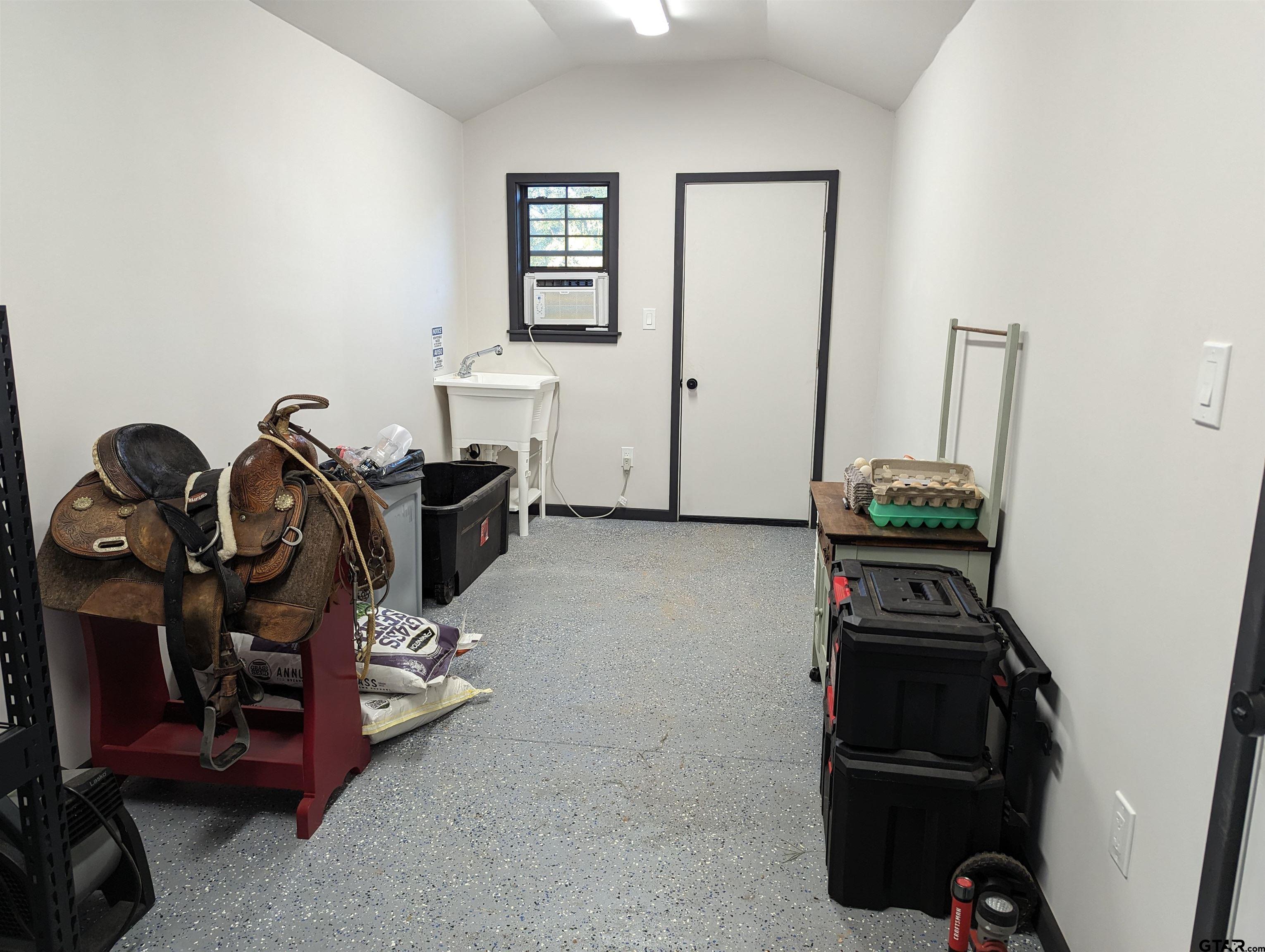261 County Road 4015