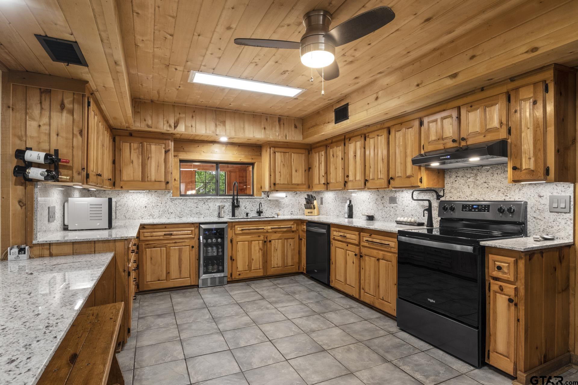 261 County Road 4015