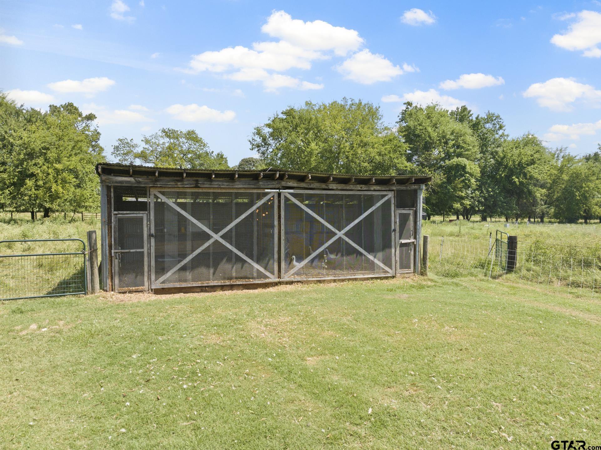 261 County Road 4015