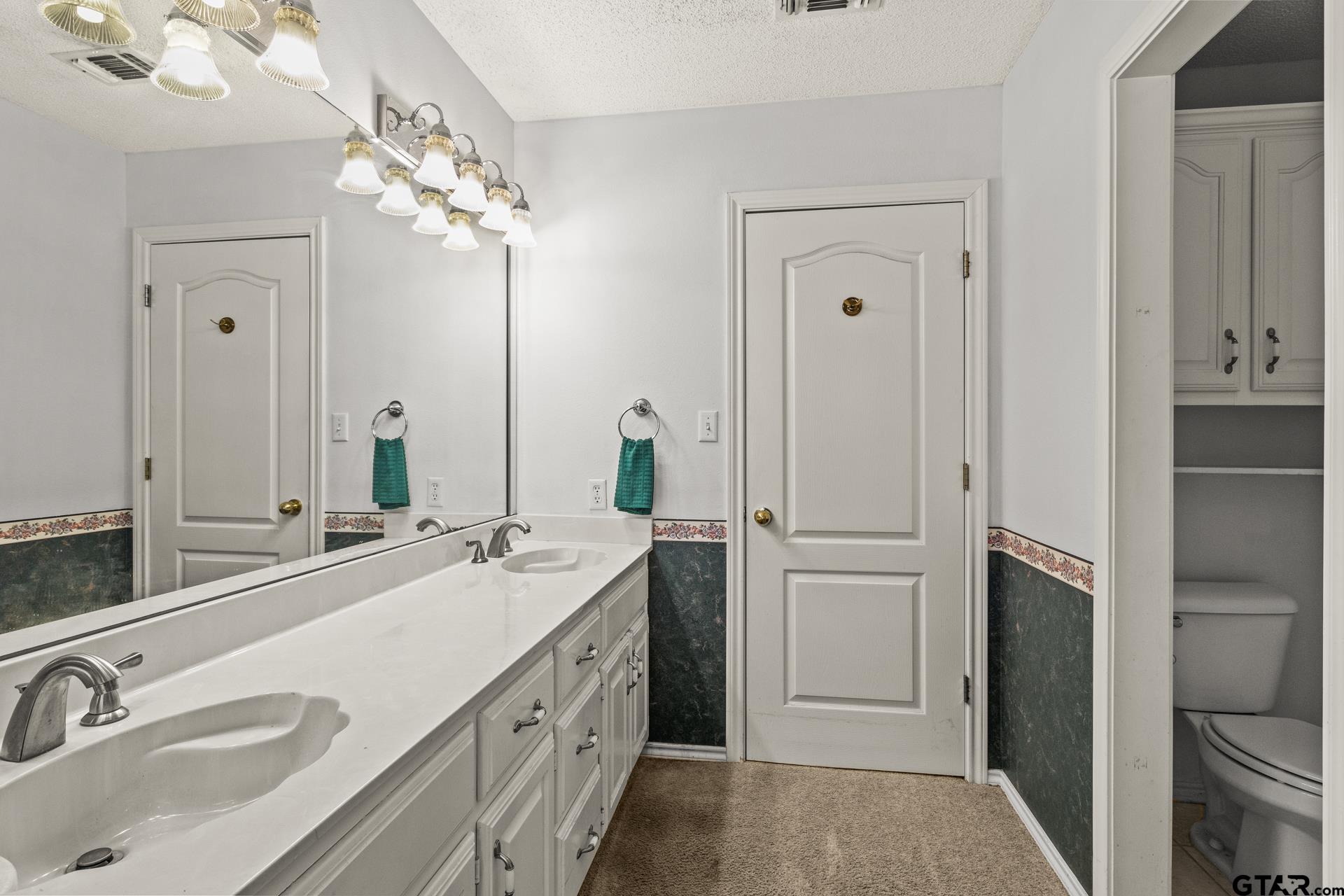 27 Private Road 52371