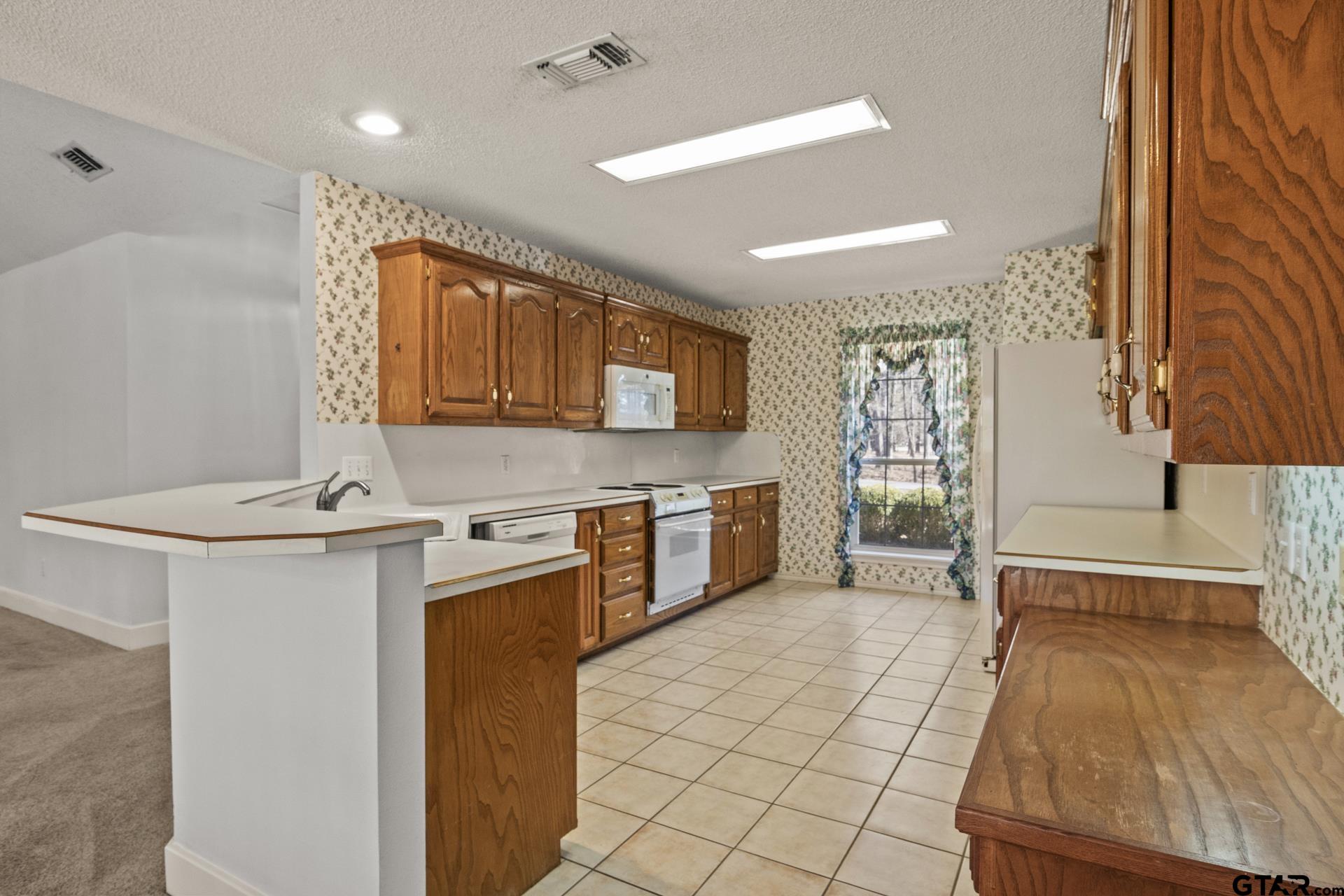 27 Private Road 52371