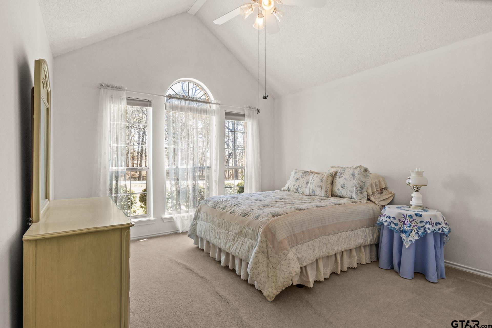 27 Private Road 52371