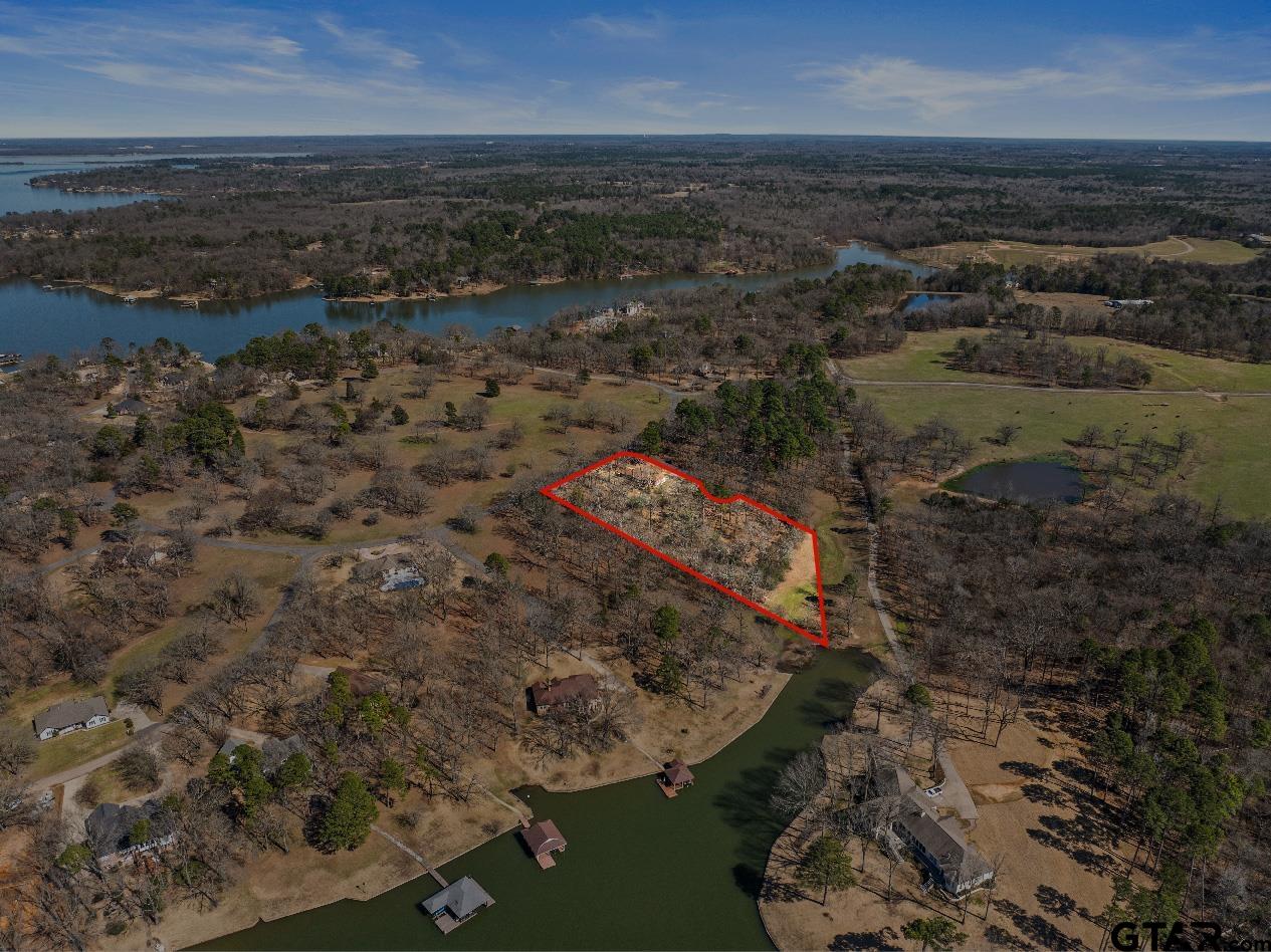 27 Private Road 52371