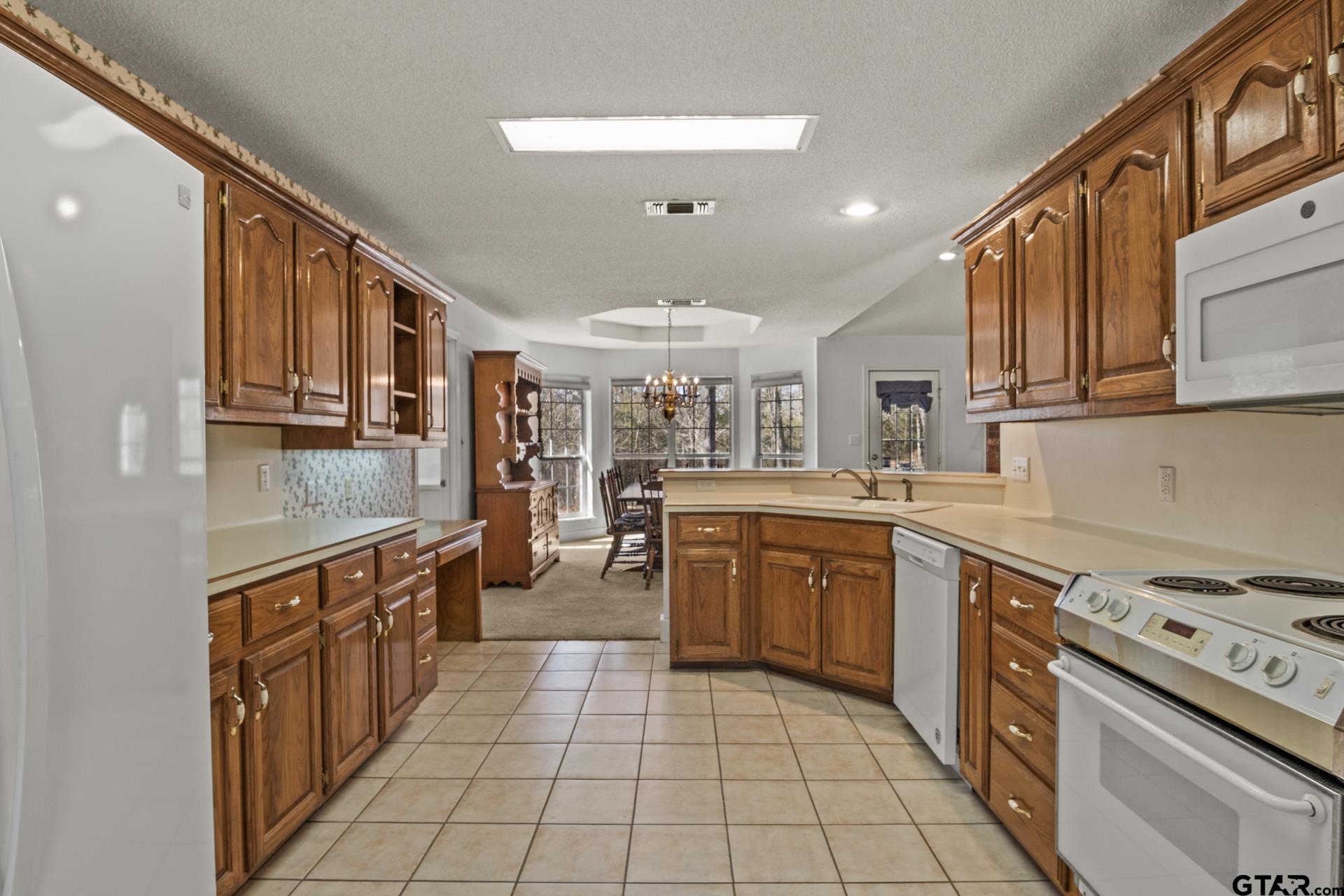 27 Private Road 52371