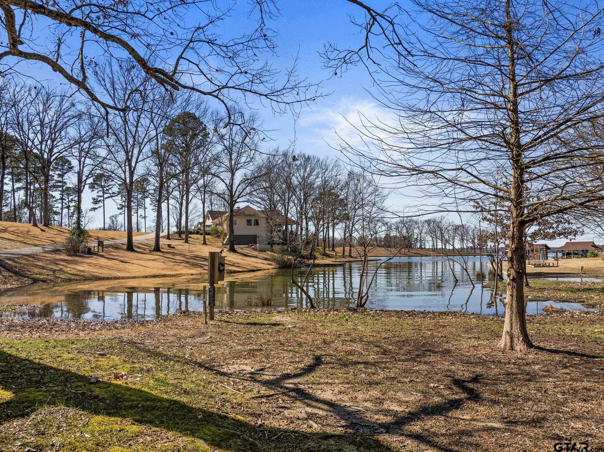 27 Private Road 52371