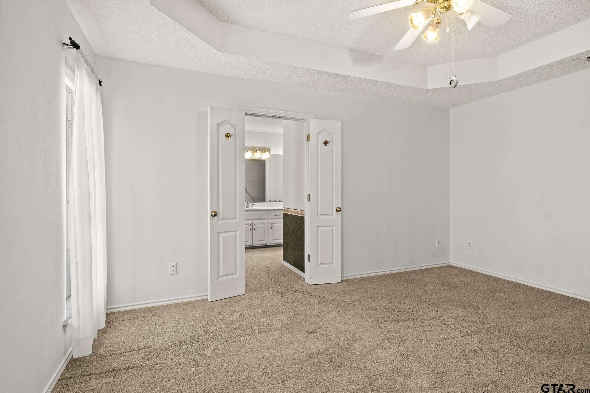 27 Private Road 52371