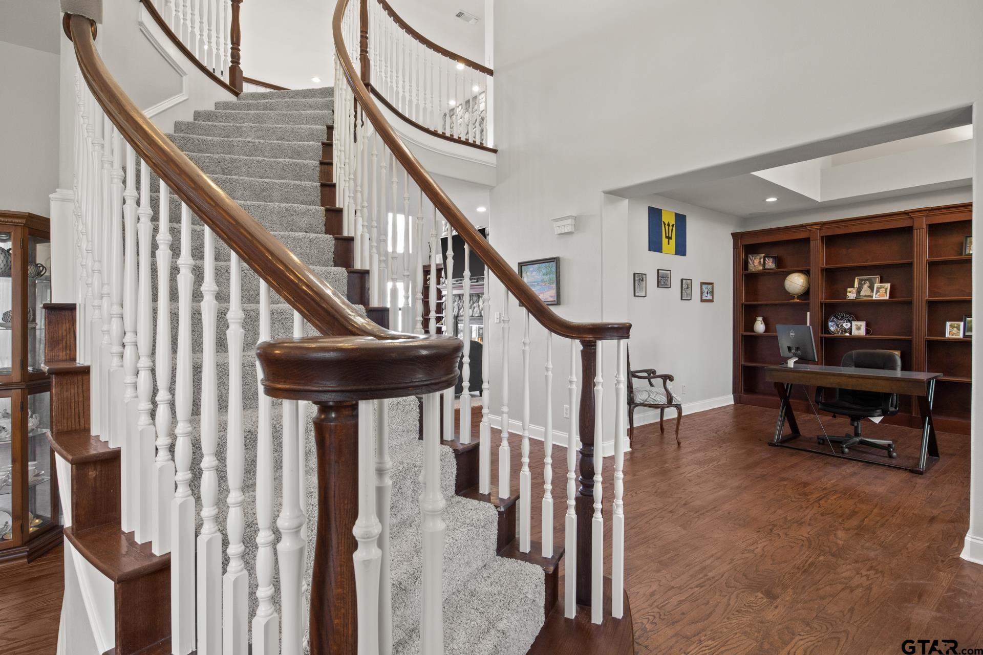 59 Private Road 52365